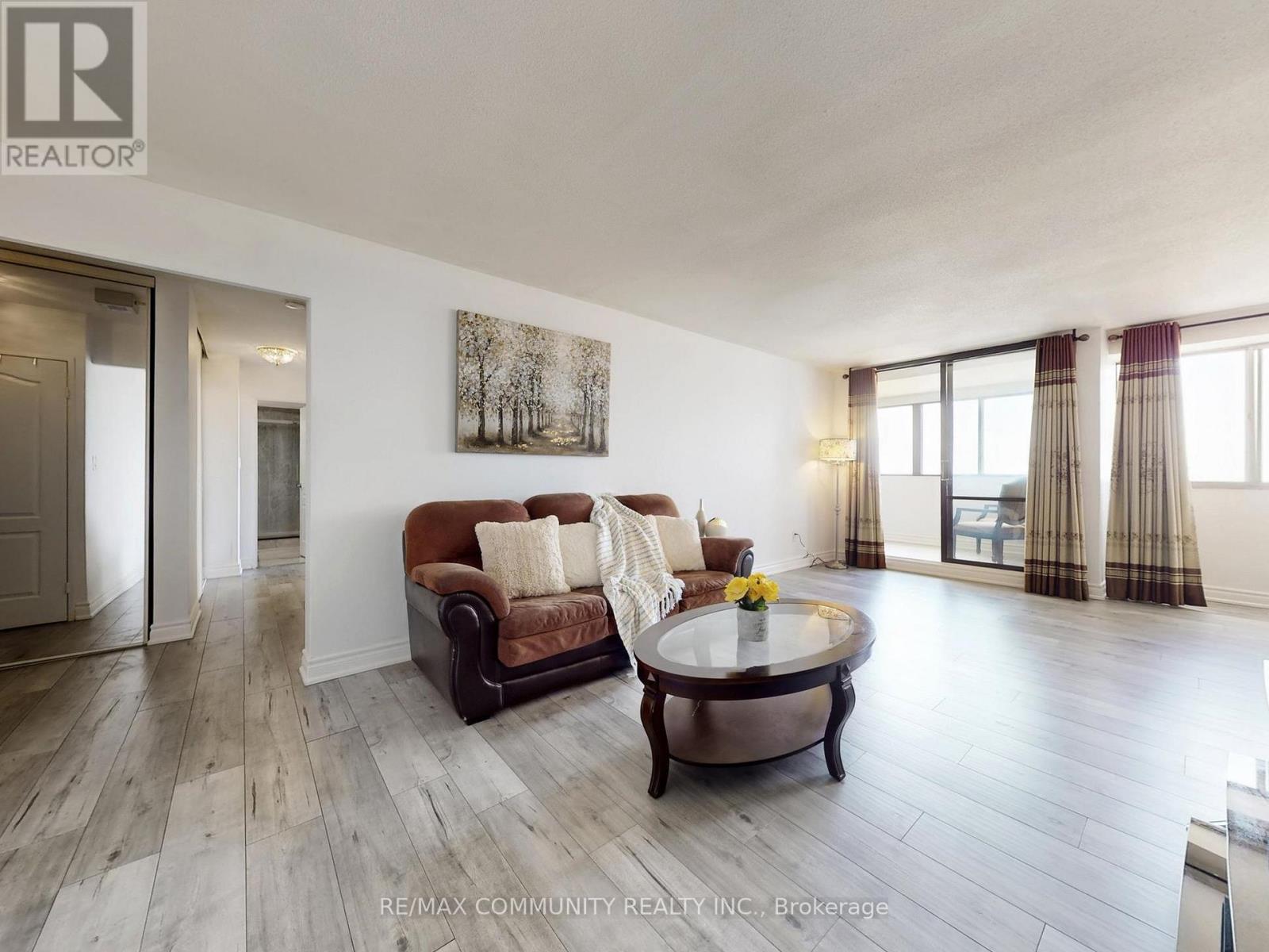 3706 - 3 Massey Square, Toronto, Ontario  M4C 5L5 - Photo 11 - E13009892