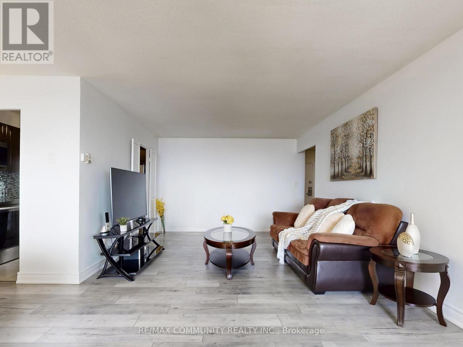 3706 - 3 Massey Square, Toronto, Ontario  M4C 5L5 - Photo 14 - E13009892