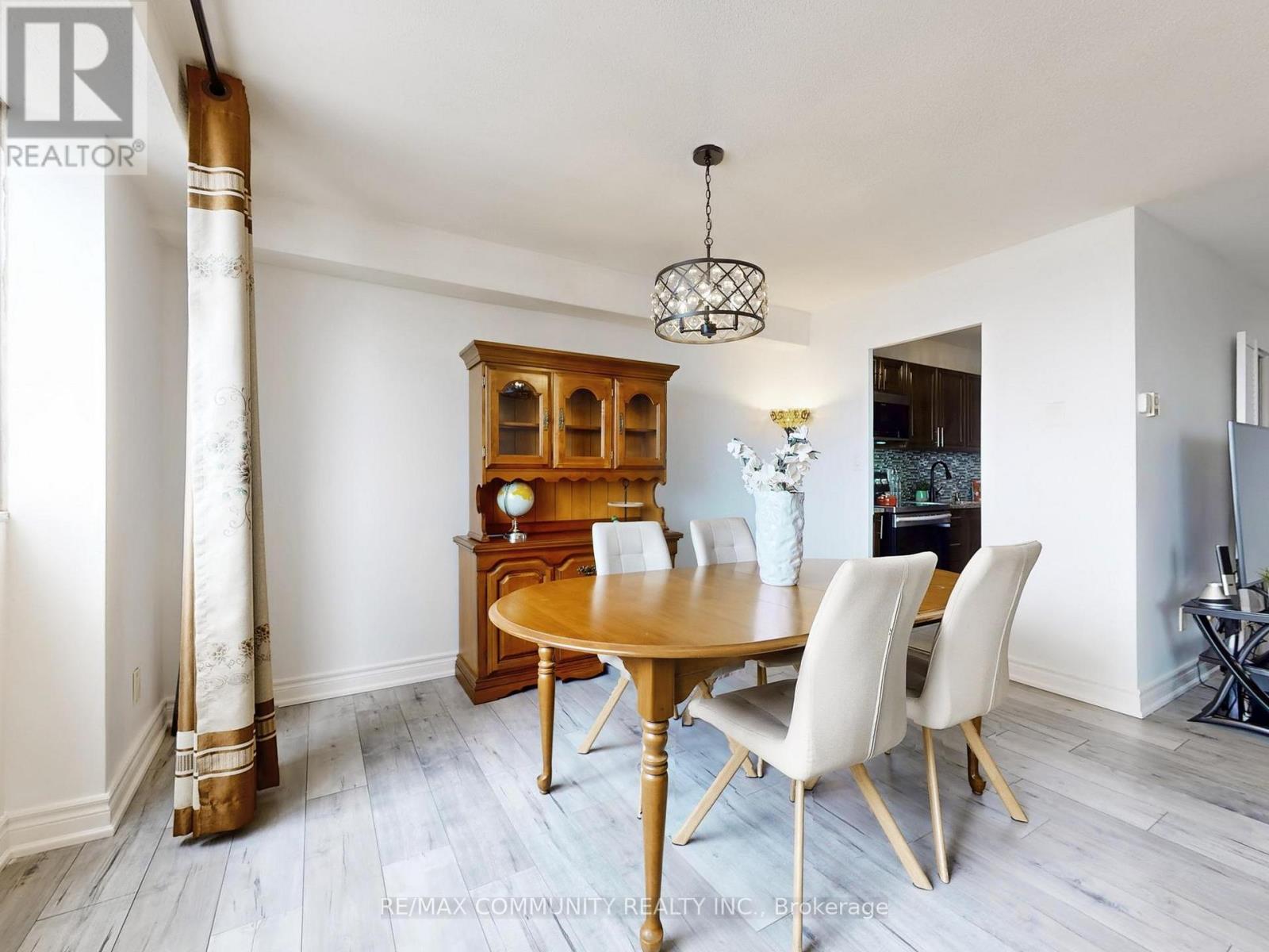 3706 - 3 Massey Square, Toronto, Ontario  M4C 5L5 - Photo 17 - E13009892