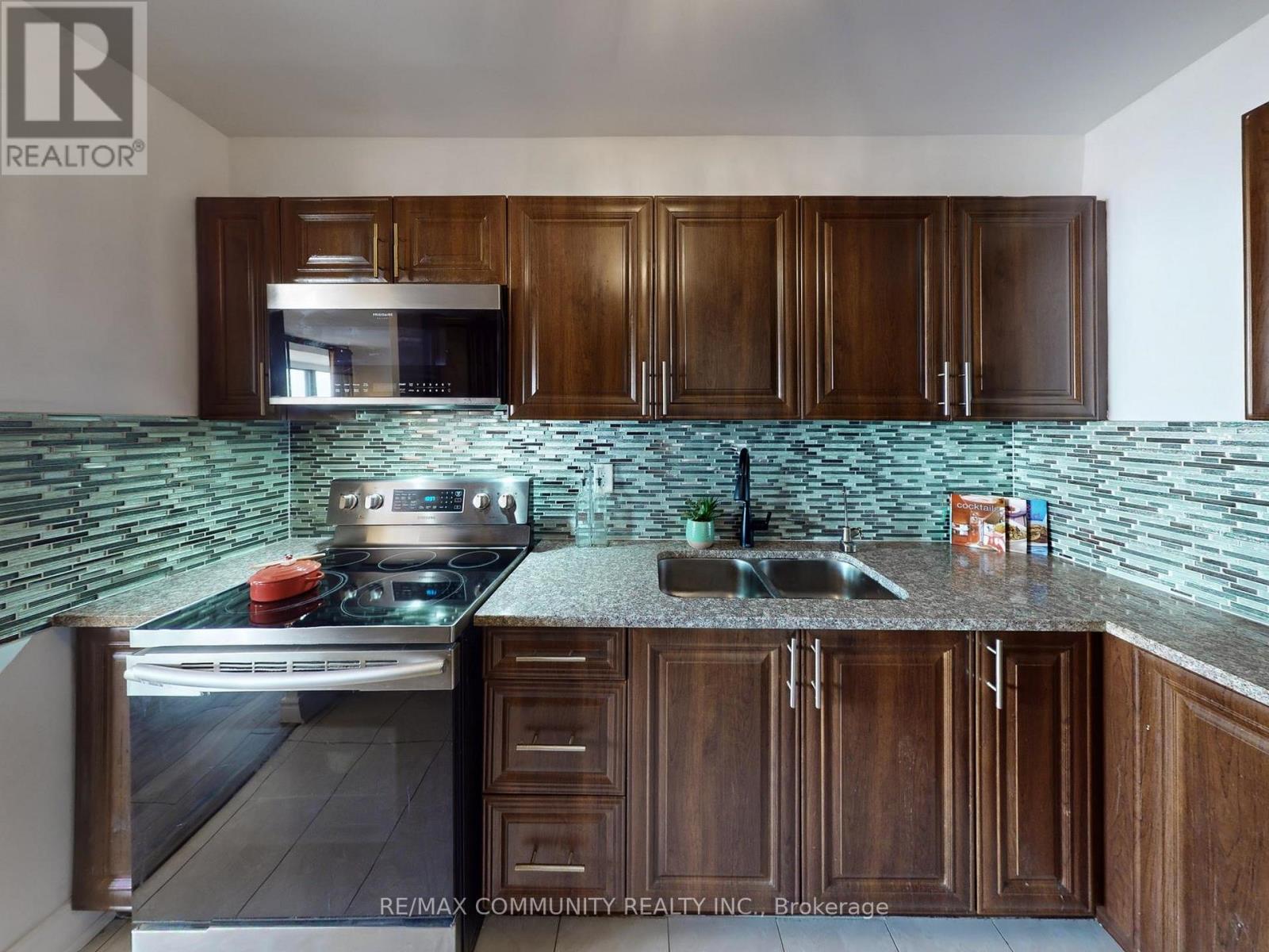 3706 - 3 Massey Square, Toronto, Ontario  M4C 5L5 - Photo 23 - E13009892