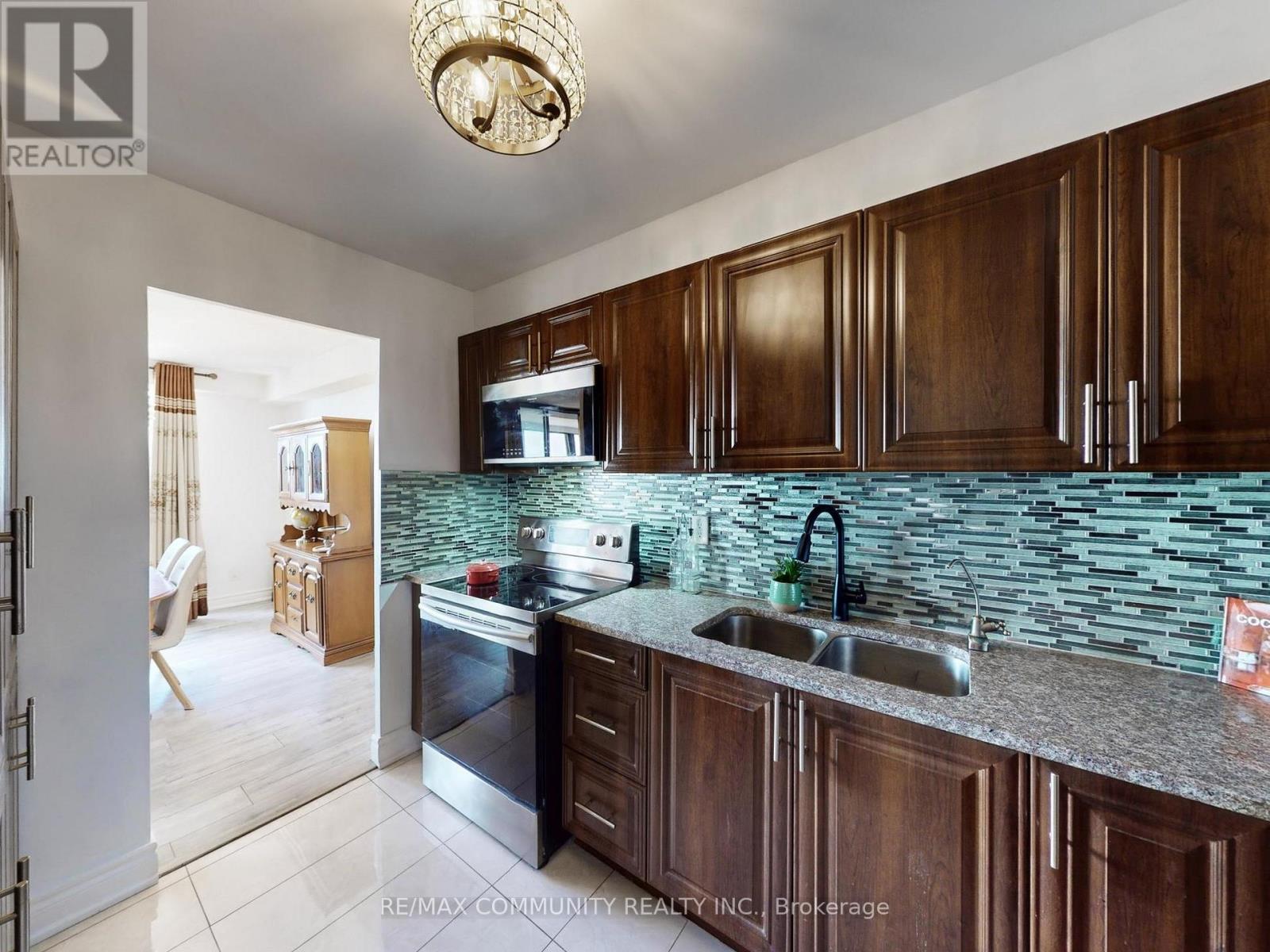 3706 - 3 Massey Square, Toronto, Ontario  M4C 5L5 - Photo 24 - E13009892