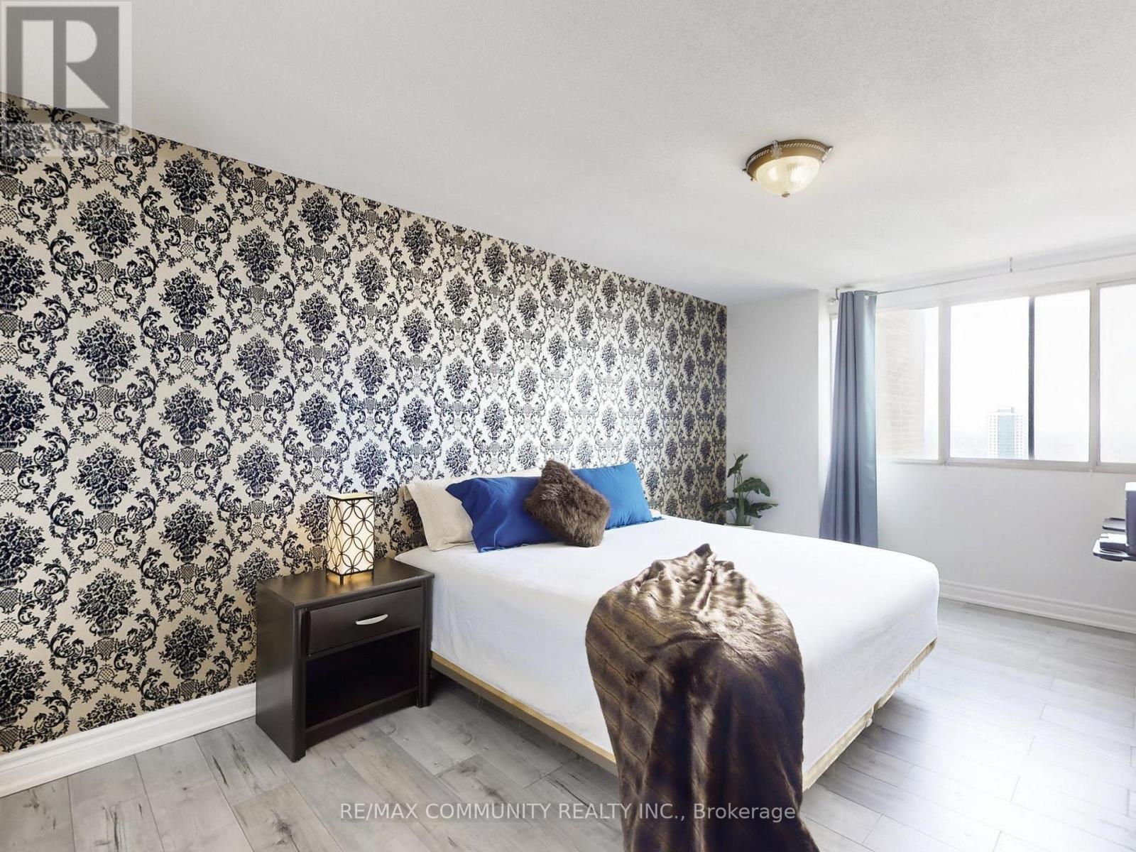 3706 - 3 Massey Square, Toronto, Ontario  M4C 5L5 - Photo 25 - E13009892