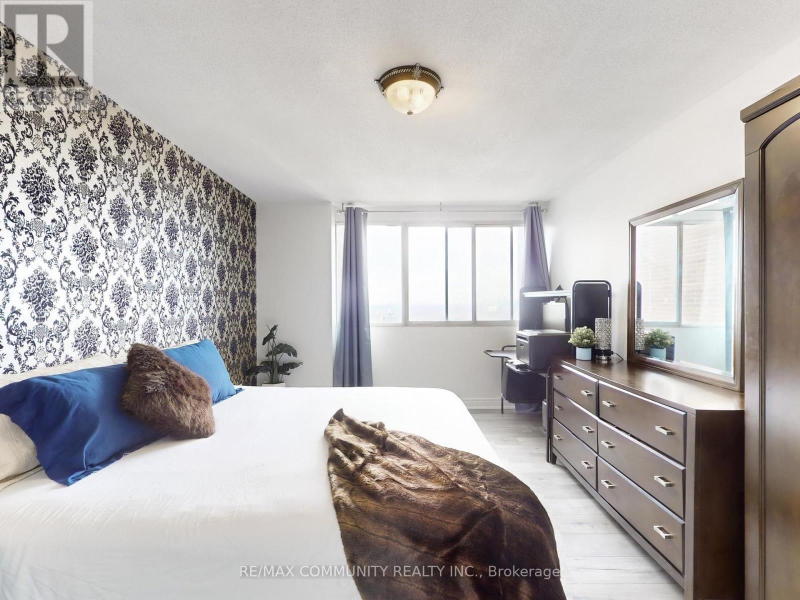 3706 - 3 Massey Square, Toronto, Ontario  M4C 5L5 - Photo 26 - E13009892