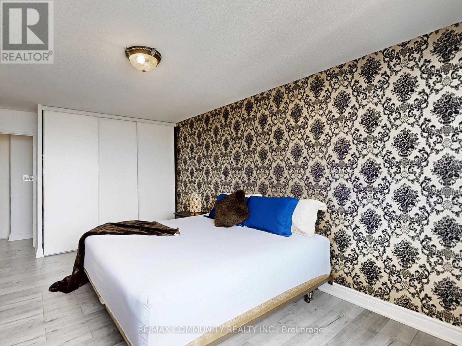 3706 - 3 Massey Square, Toronto, Ontario  M4C 5L5 - Photo 27 - E13009892