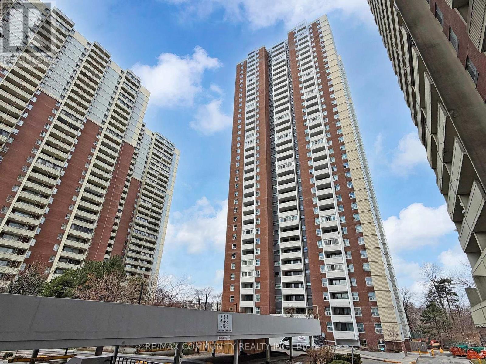 3706 - 3 Massey Square, Toronto, Ontario  M4C 5L5 - Photo 3 - E13009892