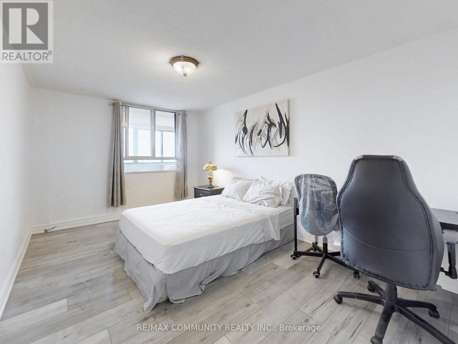 3706 - 3 Massey Square, Toronto, Ontario  M4C 5L5 - Photo 30 - E13009892