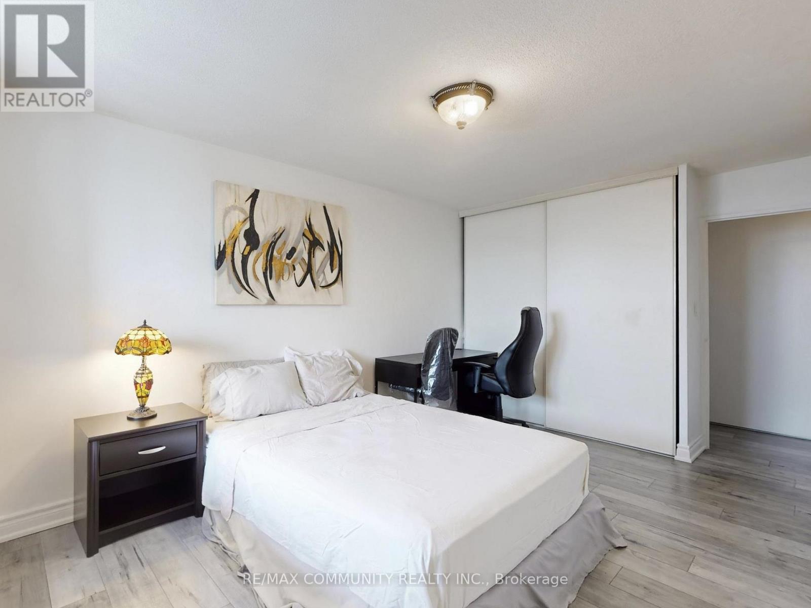 3706 - 3 Massey Square, Toronto, Ontario  M4C 5L5 - Photo 31 - E13009892