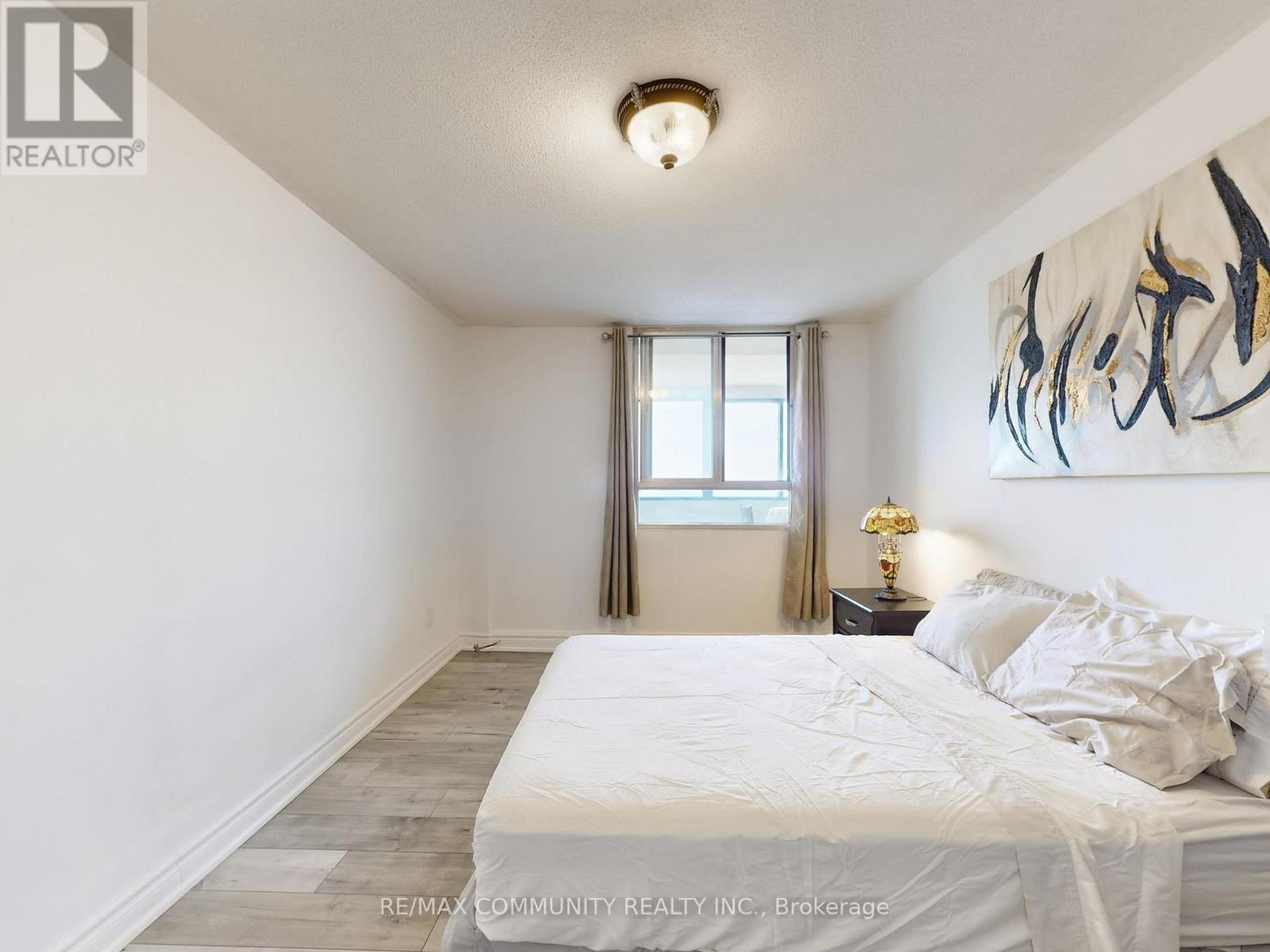 3706 - 3 Massey Square, Toronto, Ontario  M4C 5L5 - Photo 32 - E13009892