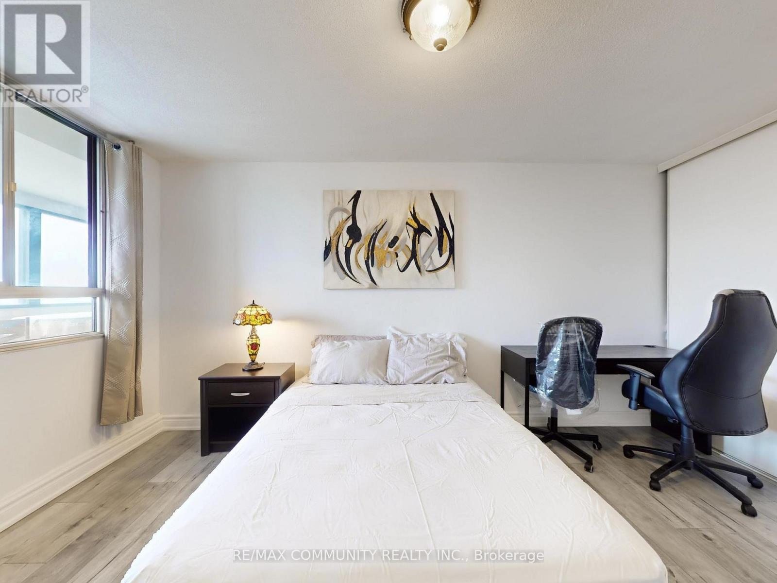 3706 - 3 Massey Square, Toronto, Ontario  M4C 5L5 - Photo 33 - E13009892