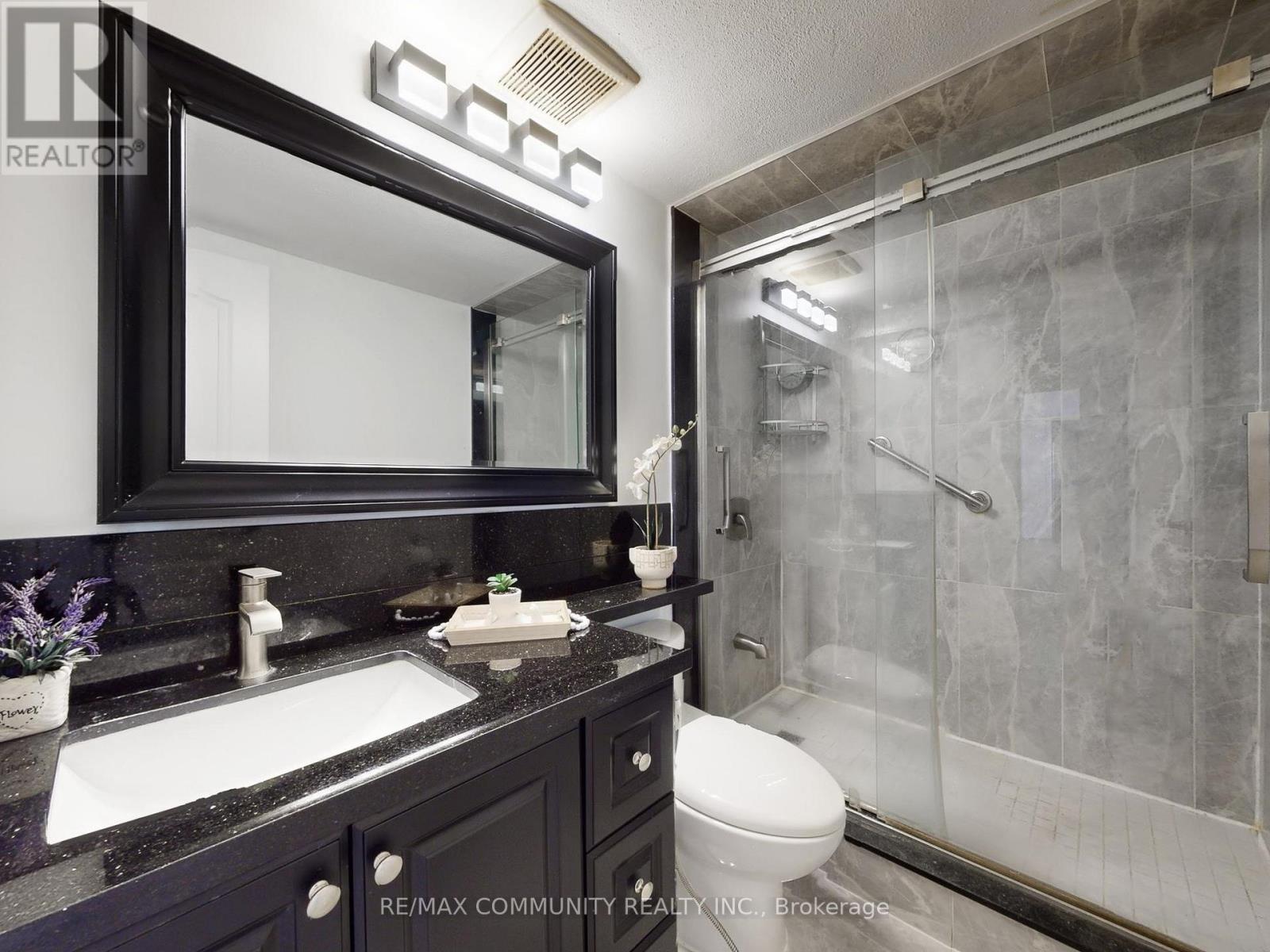 3706 - 3 Massey Square, Toronto, Ontario  M4C 5L5 - Photo 35 - E13009892