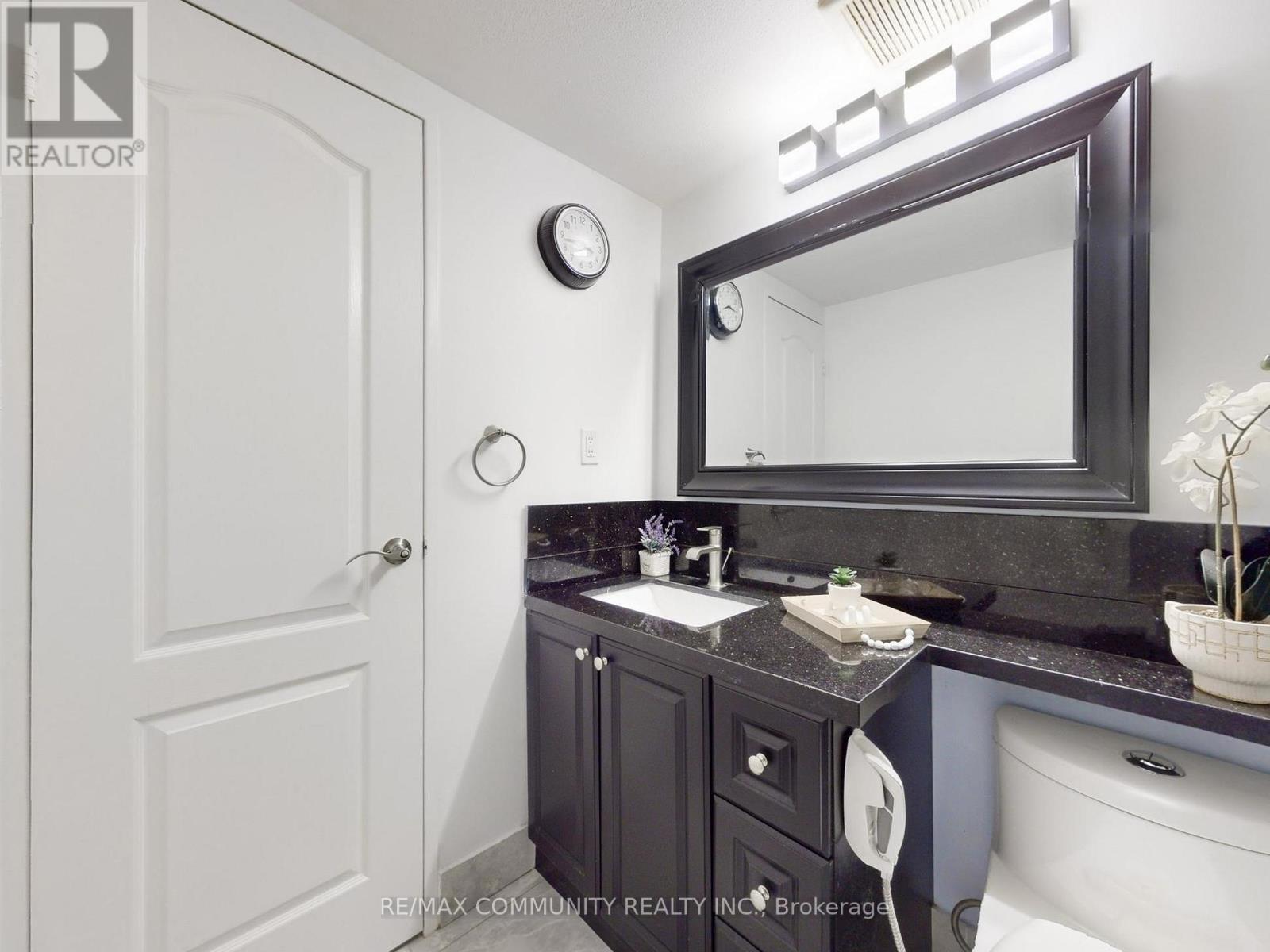 3706 - 3 Massey Square, Toronto, Ontario  M4C 5L5 - Photo 36 - E13009892