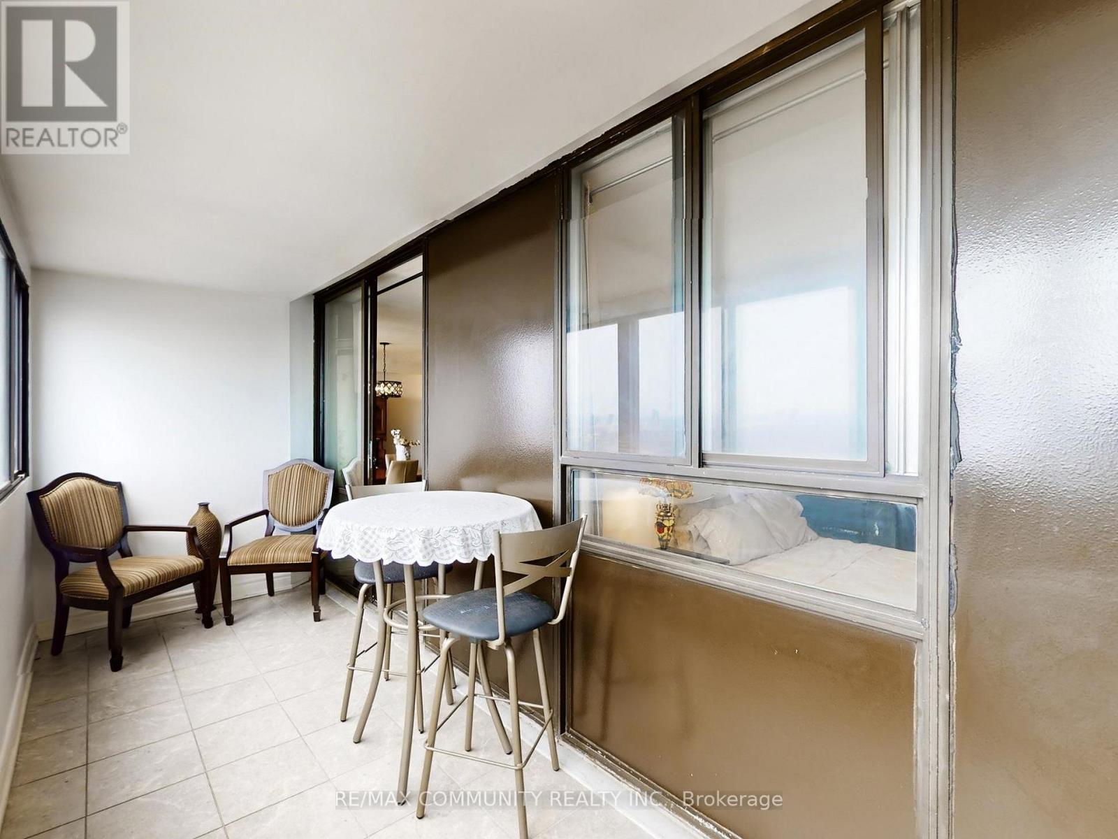 3706 - 3 Massey Square, Toronto, Ontario  M4C 5L5 - Photo 37 - E13009892