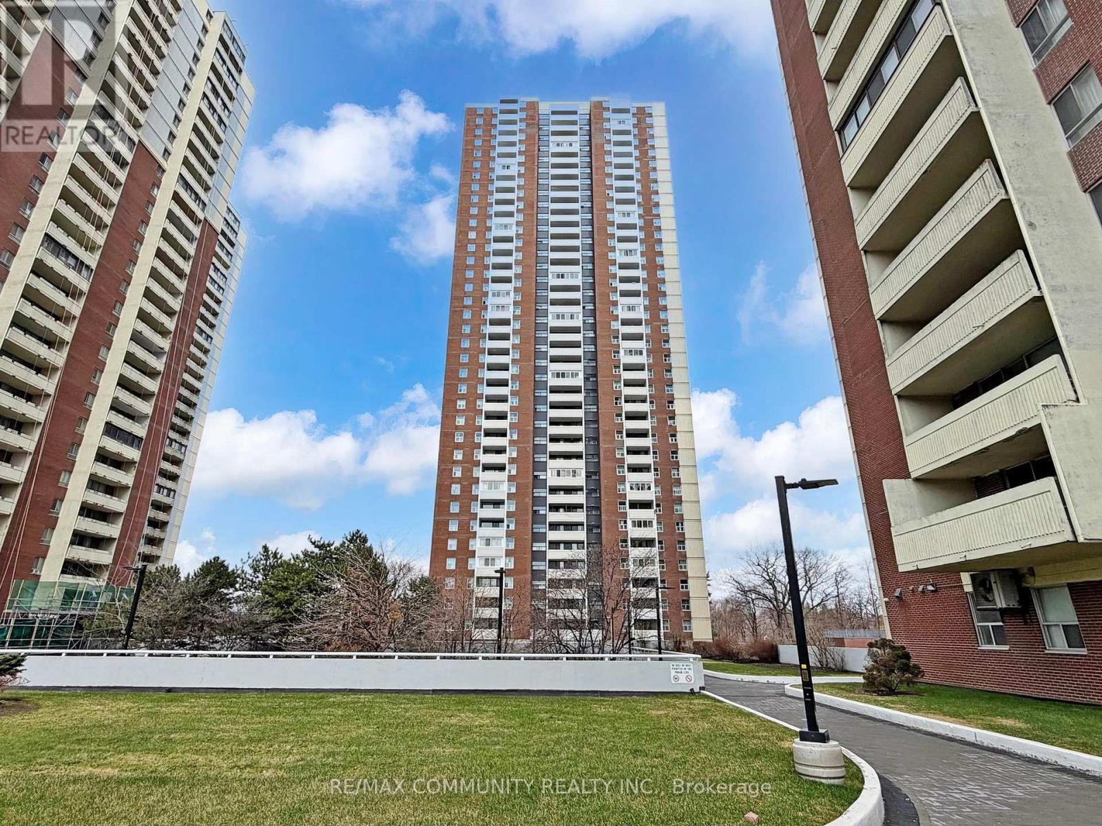 3706 - 3 Massey Square, Toronto, Ontario  M4C 5L5 - Photo 4 - E13009892