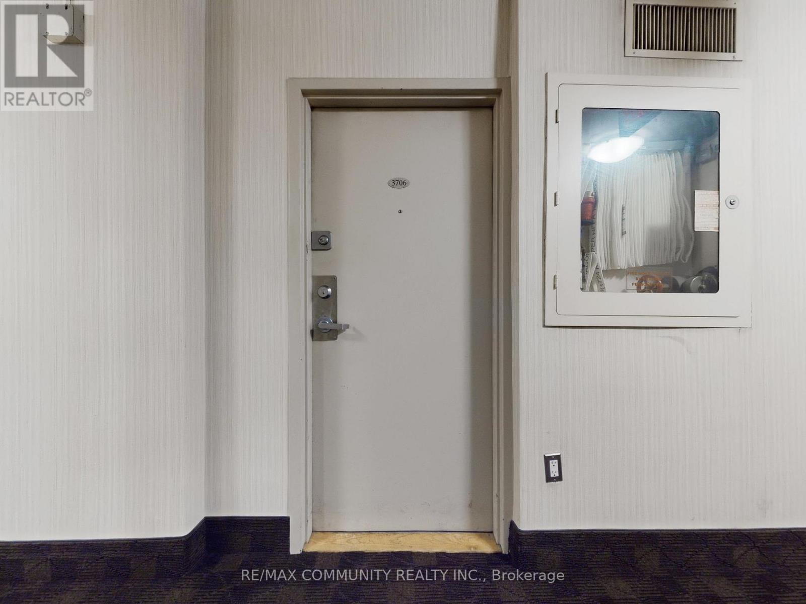 3706 - 3 Massey Square, Toronto, Ontario  M4C 5L5 - Photo 40 - E13009892