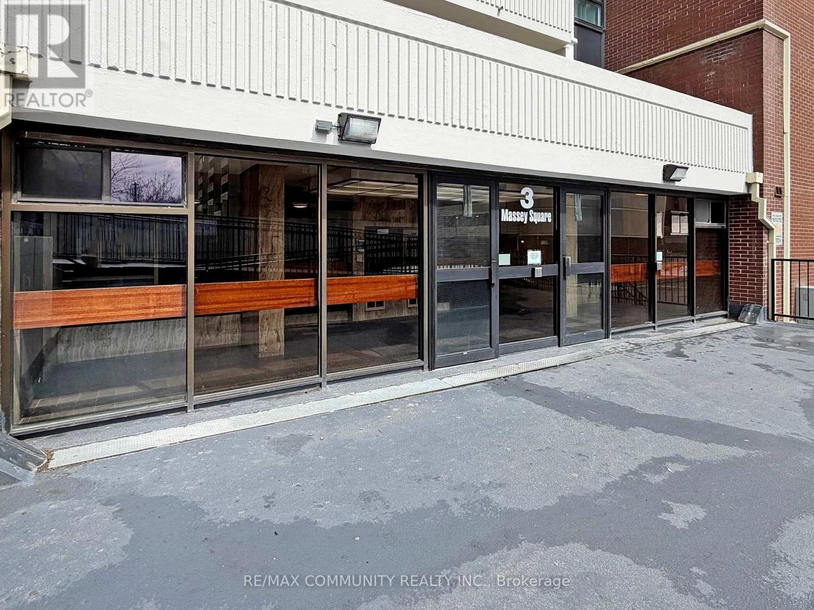 3706 - 3 Massey Square, Toronto, Ontario  M4C 5L5 - Photo 5 - E13009892