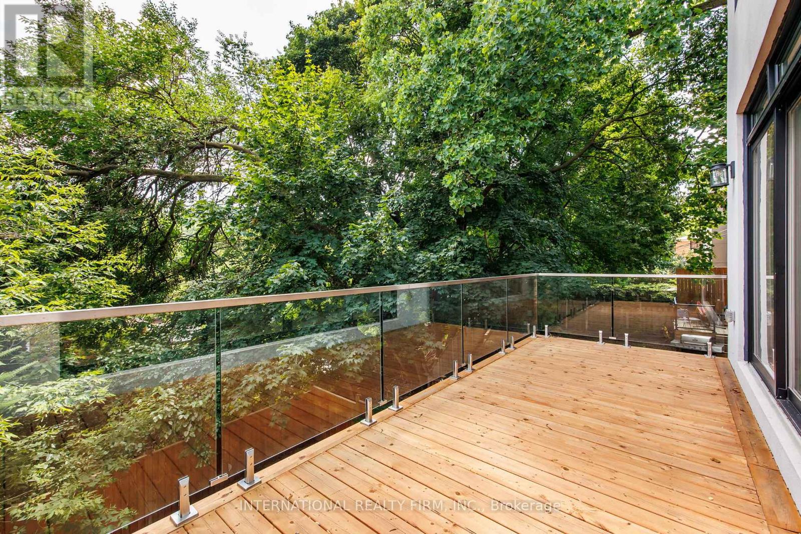 19 Ivy Avenue, Toronto, Ontario  M4L 2H6 - Photo 16 - E13009936