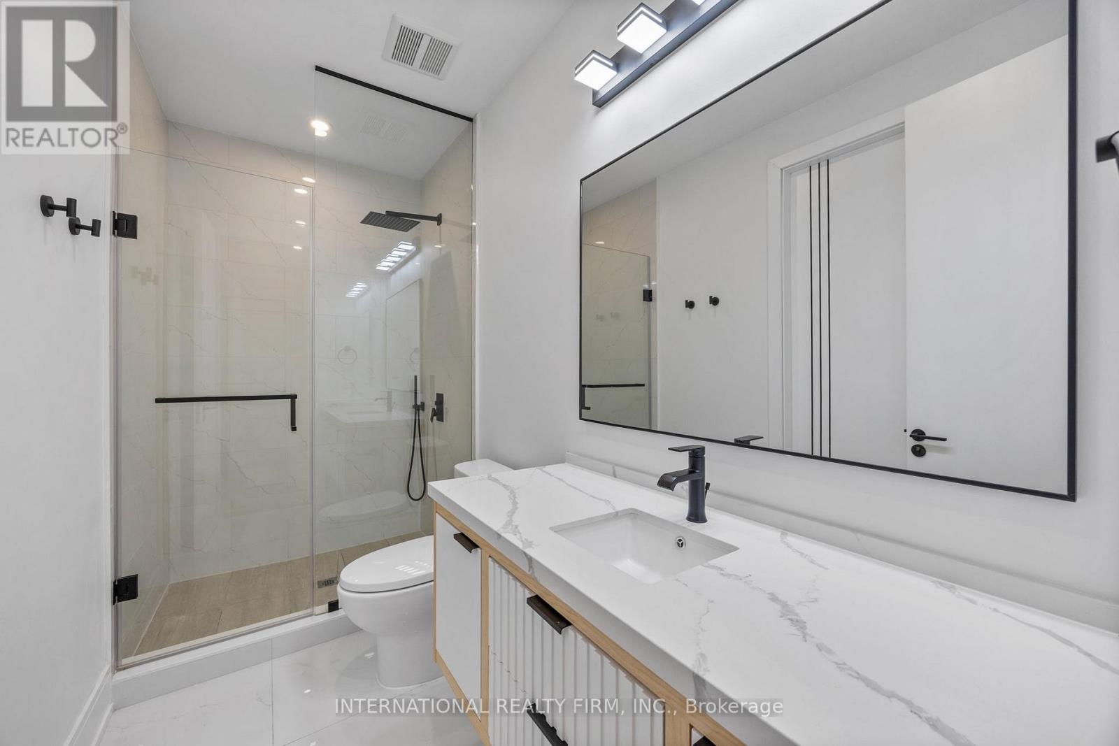 19 Ivy Avenue, Toronto, Ontario  M4L 2H6 - Photo 37 - E13009936