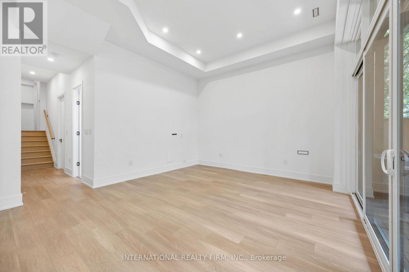 19 Ivy Avenue, Toronto, Ontario  M4L 2H6 - Photo 39 - E13009936