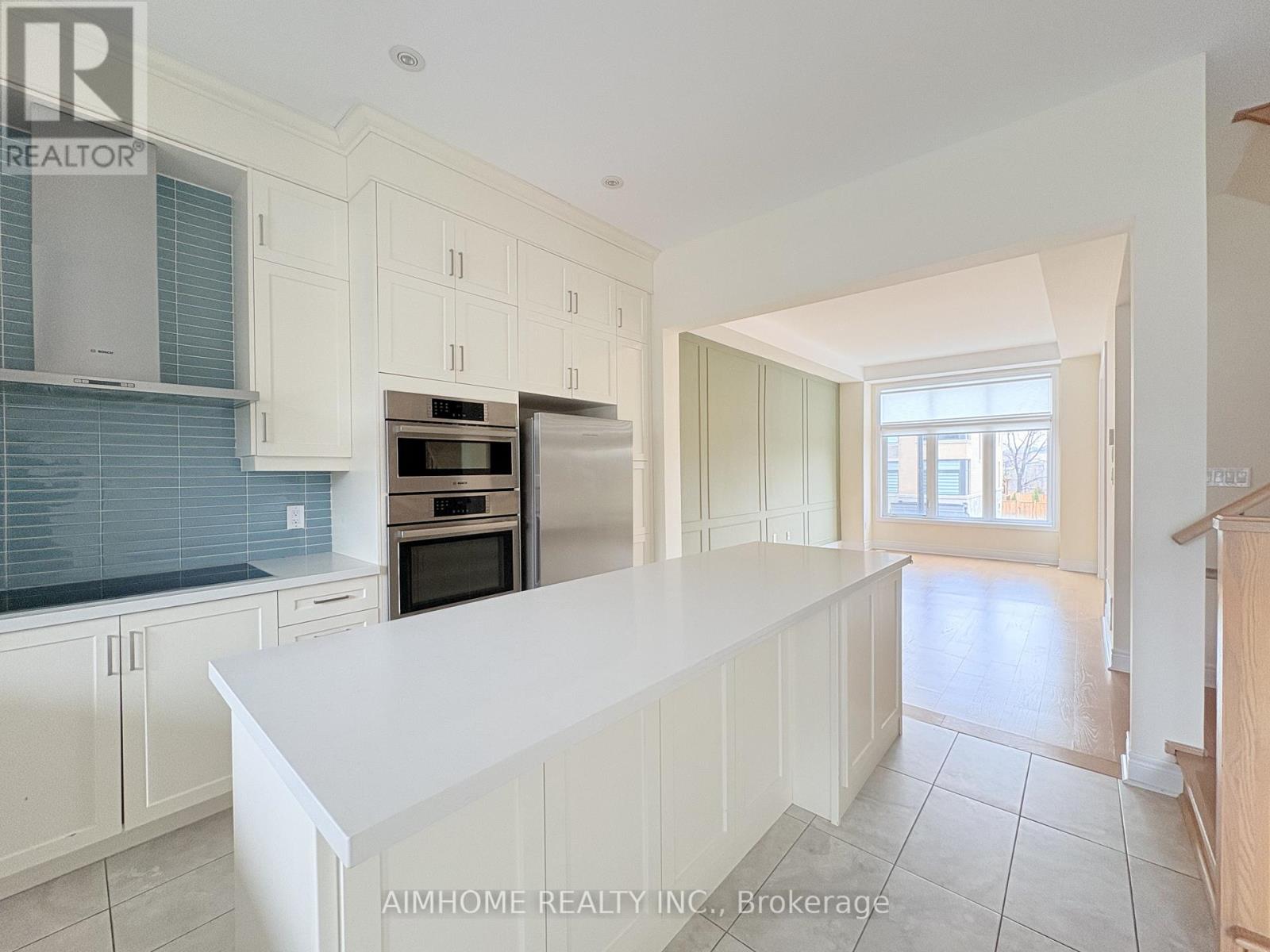 87 Carrville Woods Circle, Vaughan, Ontario  L6A 4Z6 - Photo 13 - N13009956