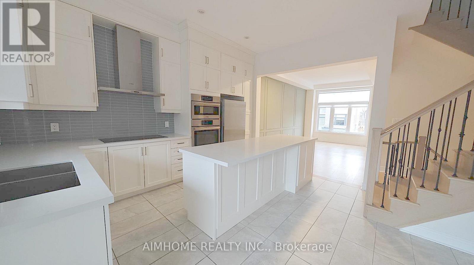 87 Carrville Woods Circle, Vaughan, Ontario  L6A 4Z6 - Photo 3 - N13009956