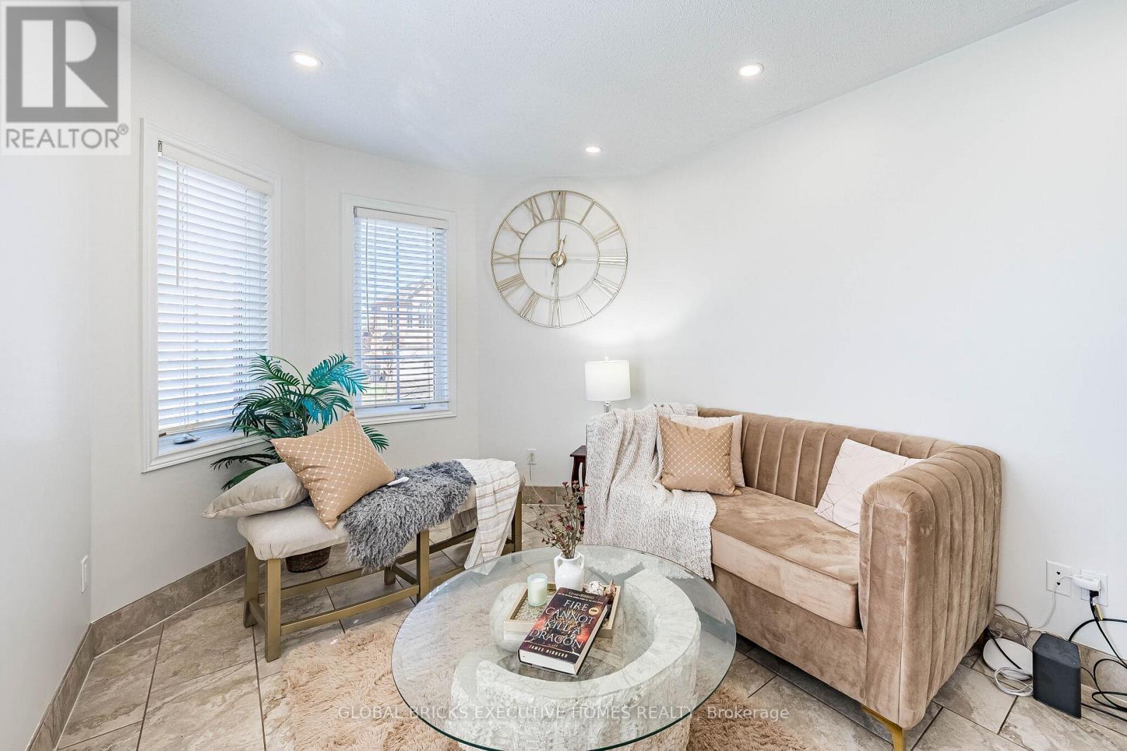 40 Hubert Corless Drive S, Caledon, Ontario  L7E 1W7 - Photo 11 - W13009142