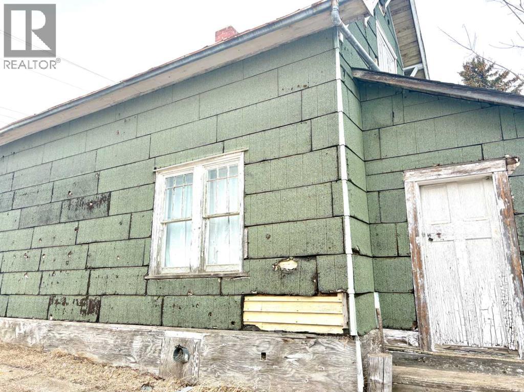 5035 50 Street, Innisfree, Alberta  T0B 2G0 - Photo 3 - A2301851