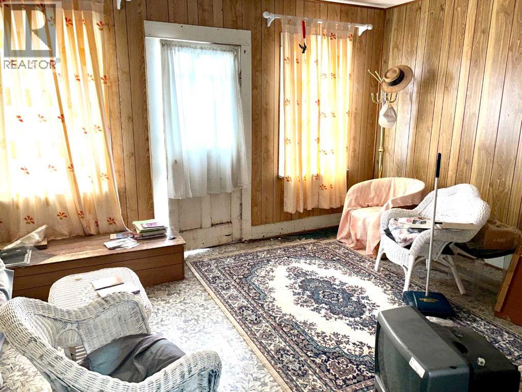 5035 50 Street, Innisfree, Alberta  T0B 2G0 - Photo 5 - A2301851