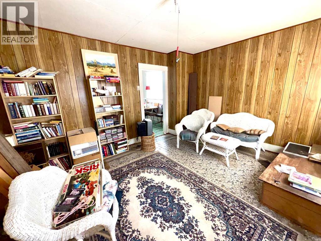 5035 50 Street, Innisfree, Alberta  T0B 2G0 - Photo 6 - A2301851