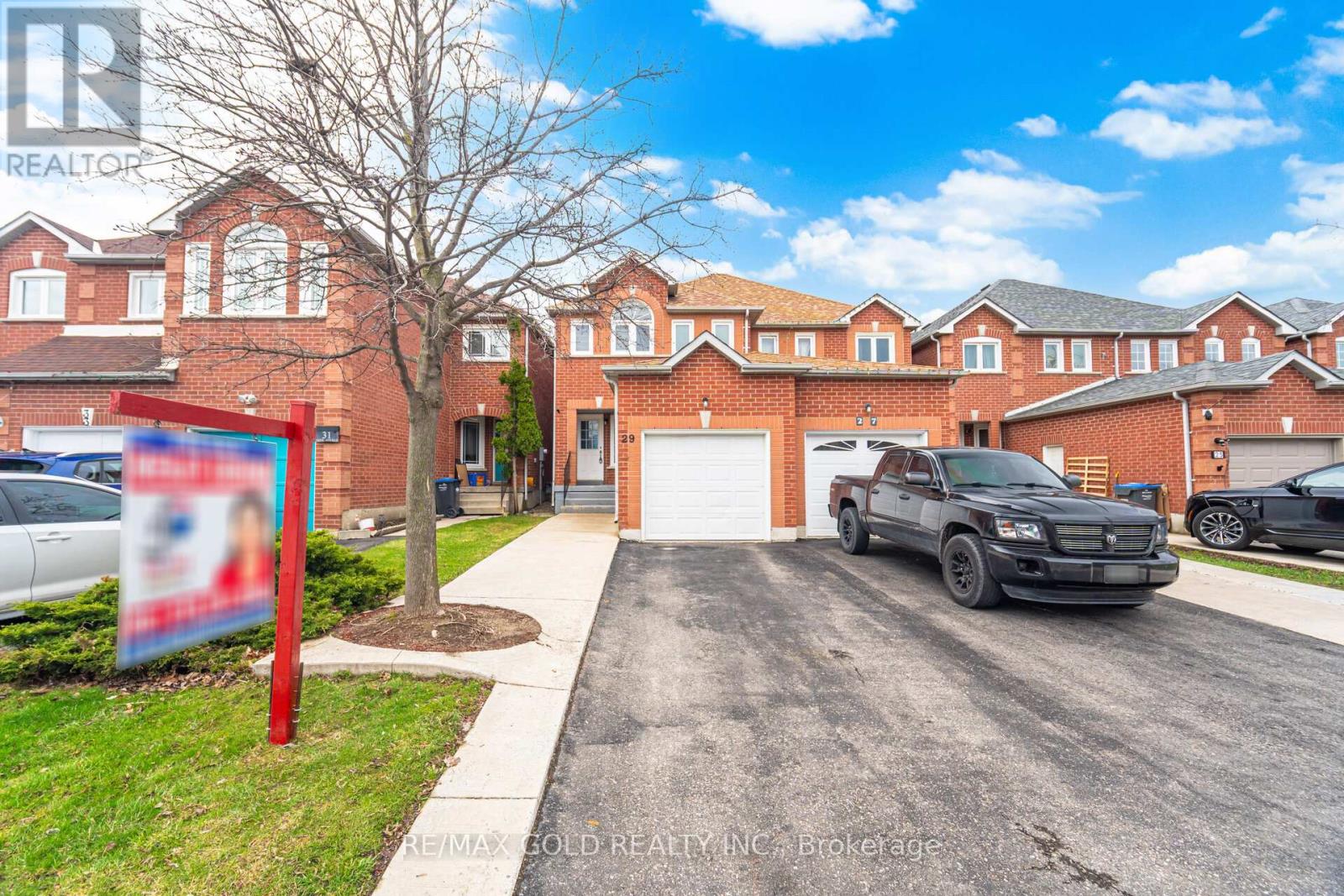 29 PIANE AVENUE, Brampton, Ontario