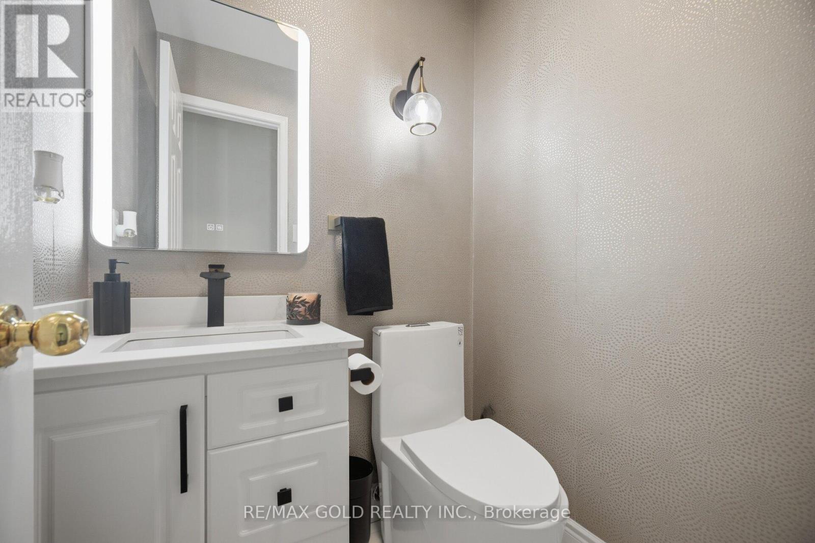 29 Piane Avenue, Brampton, Ontario  L6Y 4X8 - Photo 6 - W13009906