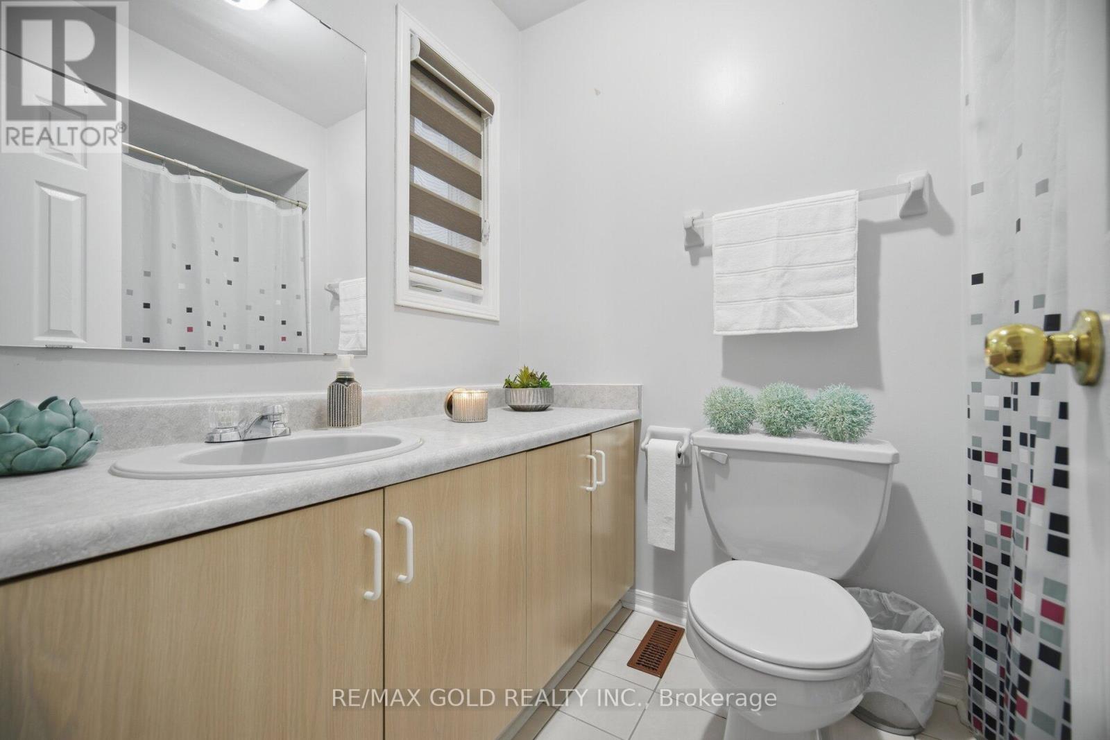 29 Piane Avenue, Brampton, Ontario  L6Y 4X8 - Photo 8 - W13009906