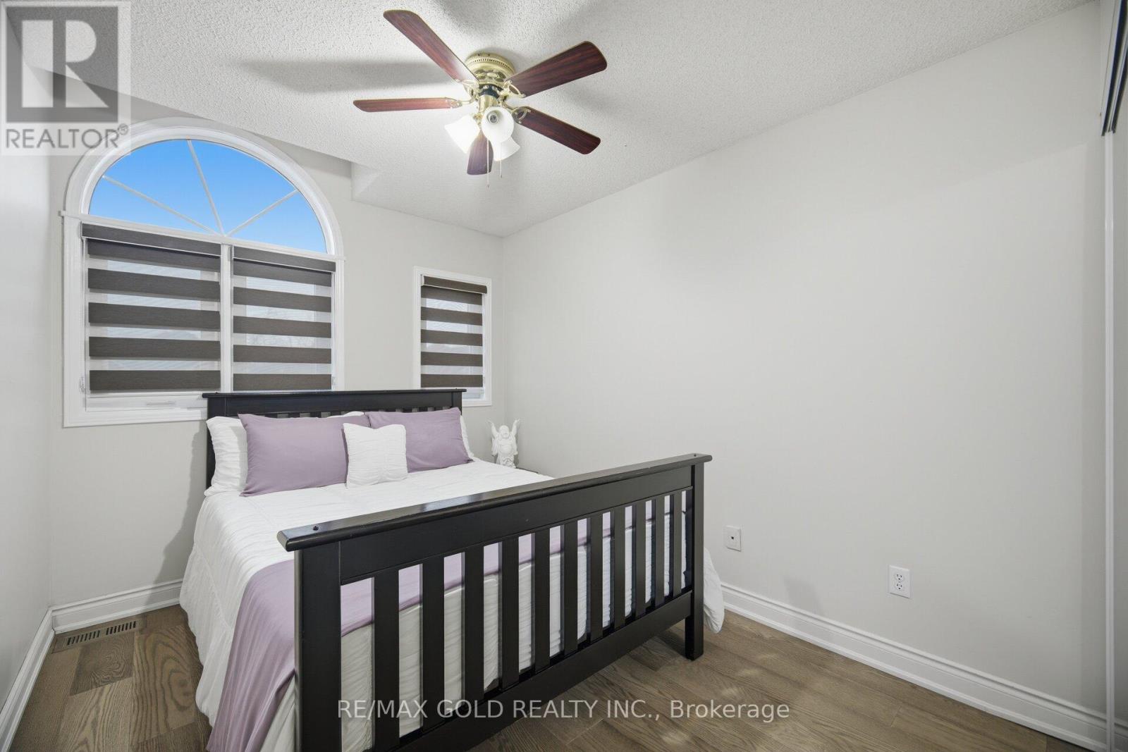 29 Piane Avenue, Brampton, Ontario  L6Y 4X8 - Photo 9 - W13009906