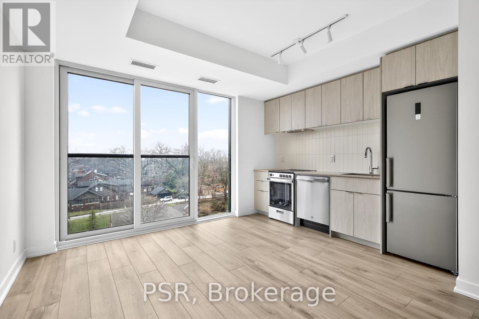 707 - 1660 Bloor Street W, Toronto, Ontario  M6P 0C6 - Photo 2 - W13009944