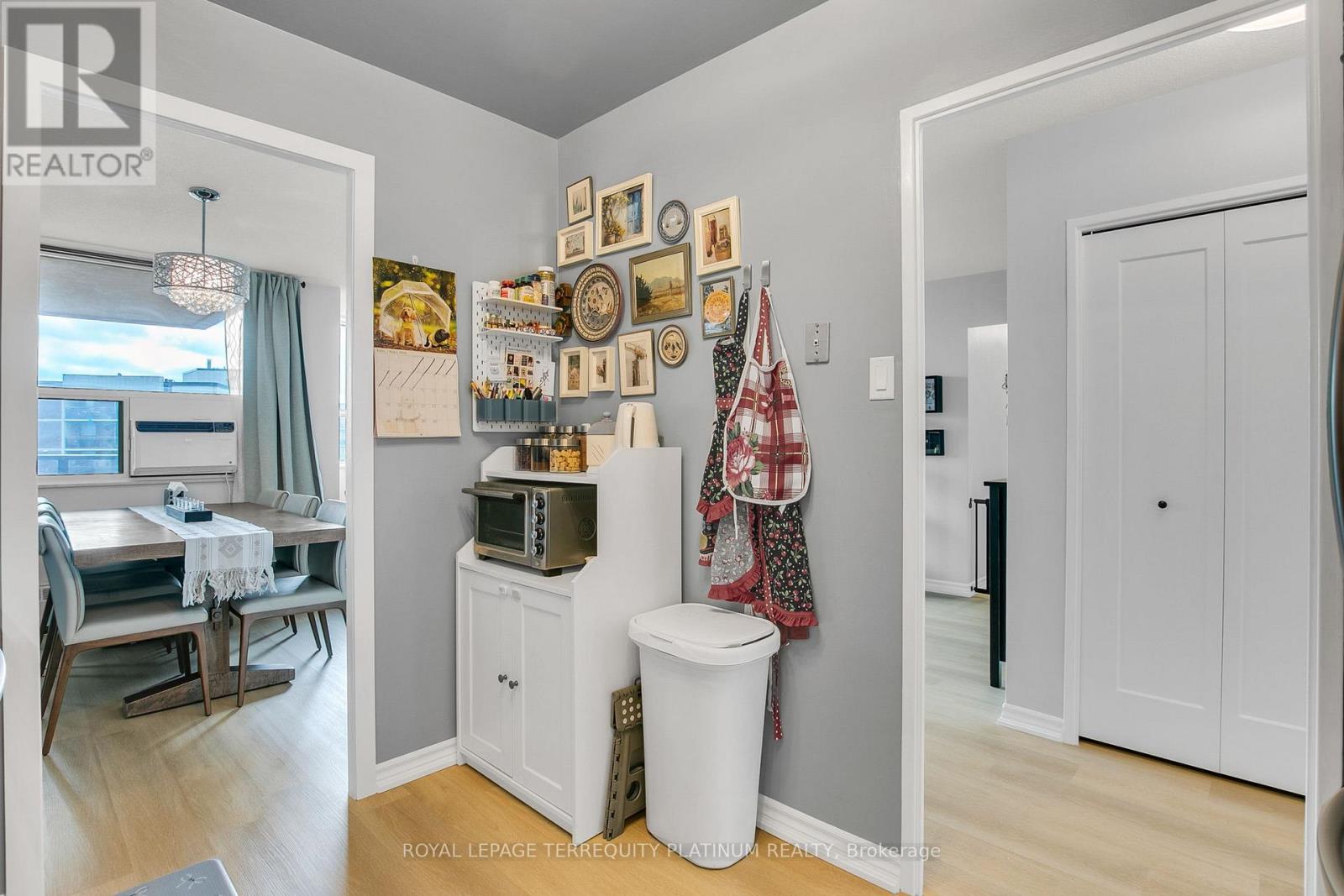 1517 - 551 The West Mall, Toronto, Ontario  M9C 1G7 - Photo 12 - W13009958