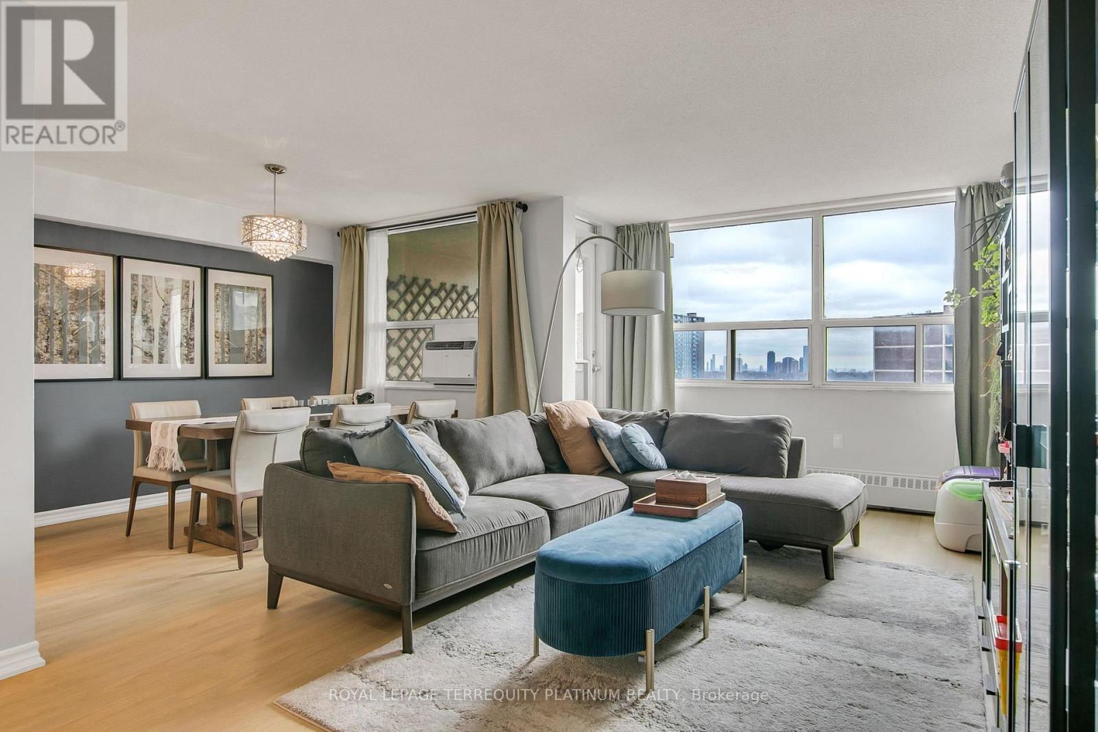 1517 - 551 The West Mall, Toronto, Ontario  M9C 1G7 - Photo 3 - W13009958