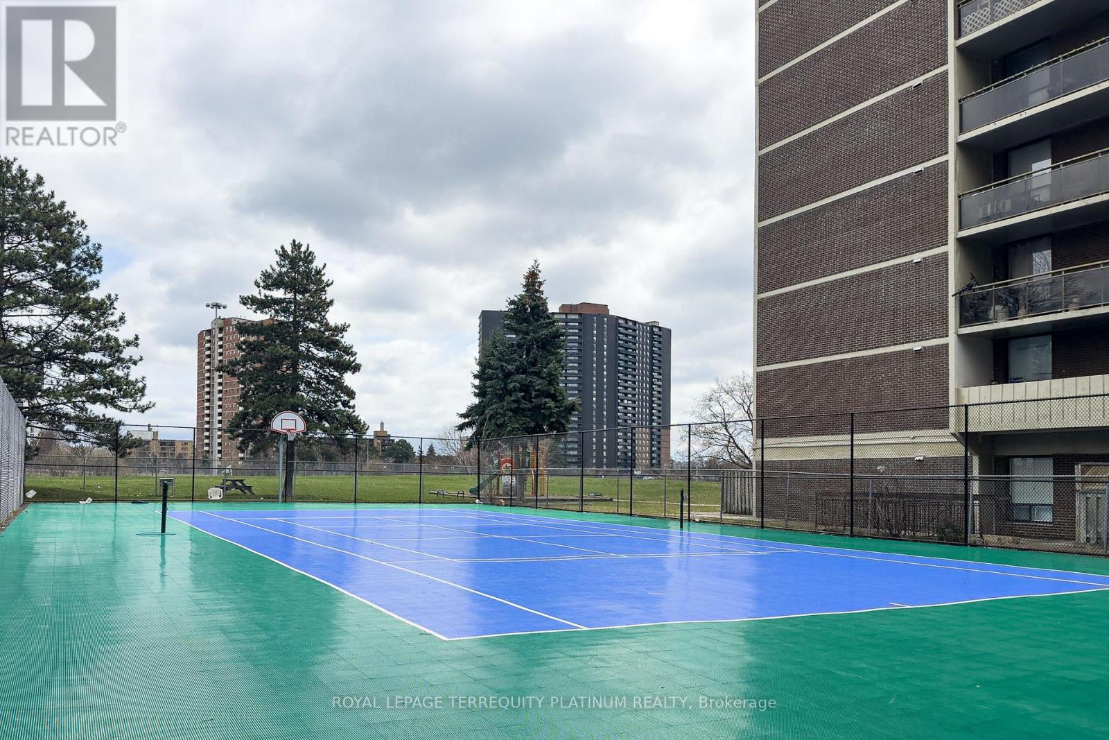 1517 - 551 The West Mall, Toronto, Ontario  M9C 1G7 - Photo 30 - W13009958