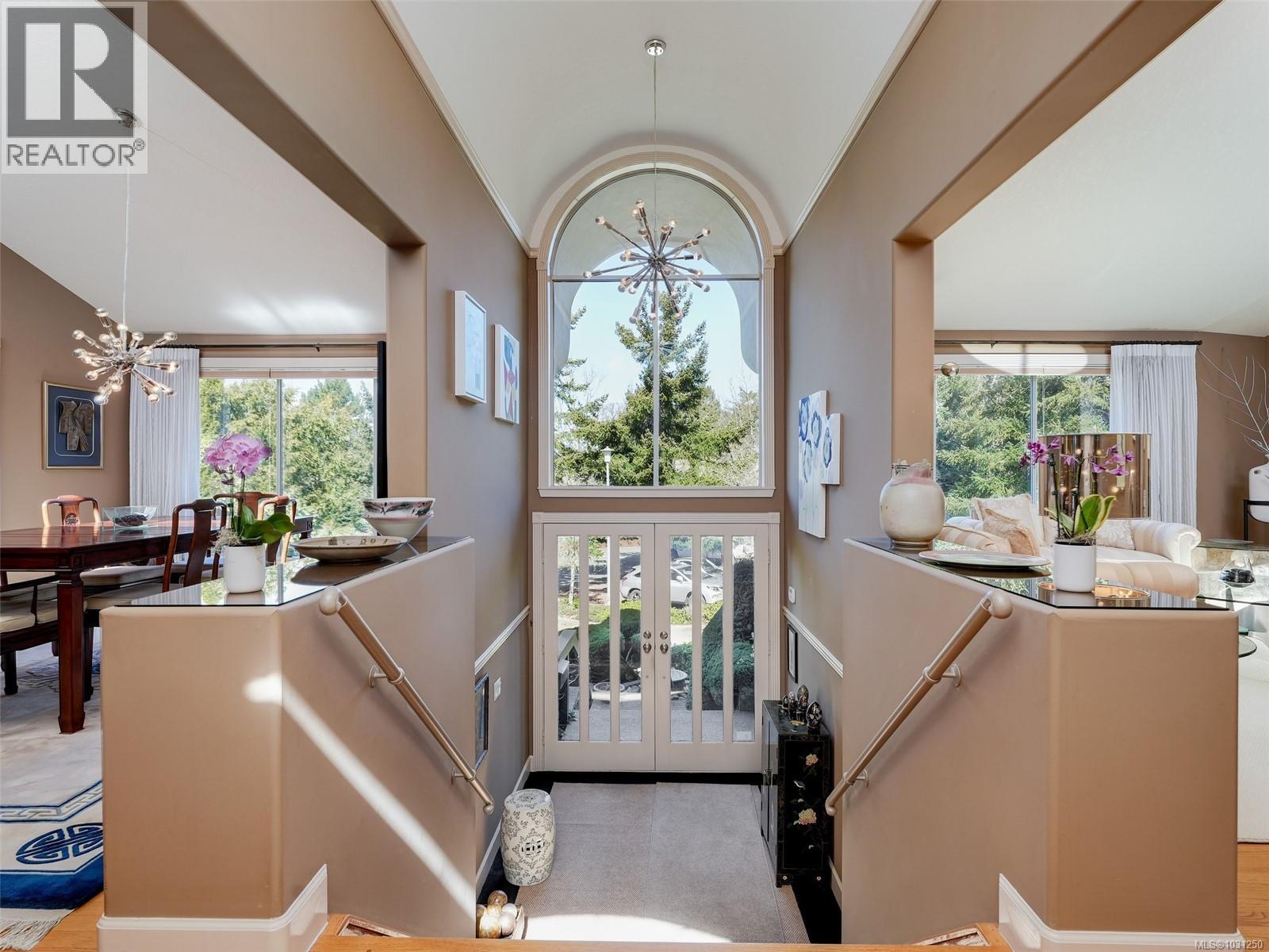 4329 Stoneywood Lane, Saanich, British Columbia  V8X 5C7 - Photo 4 - 1031250