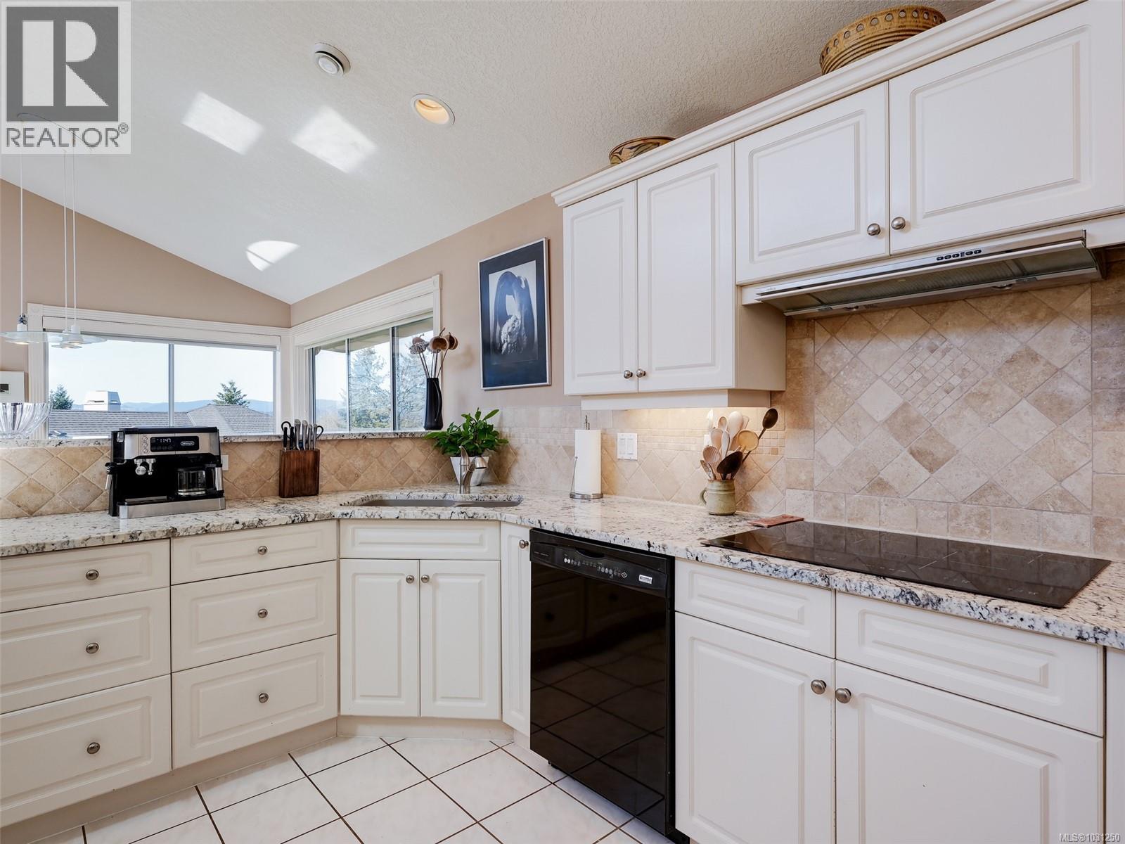 4329 Stoneywood Lane, Saanich, British Columbia  V8X 5C7 - Photo 6 - 1031250