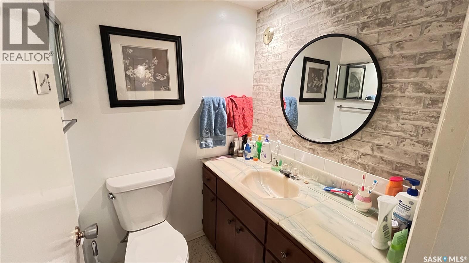 209 Hood Street, Maple Creek, Saskatchewan  S0N 1N0 - Photo 16 - SK033188