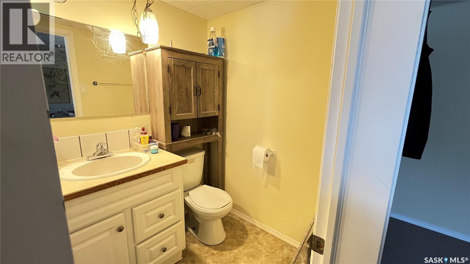 209 Hood Street, Maple Creek, Saskatchewan  S0N 1N0 - Photo 32 - SK033188