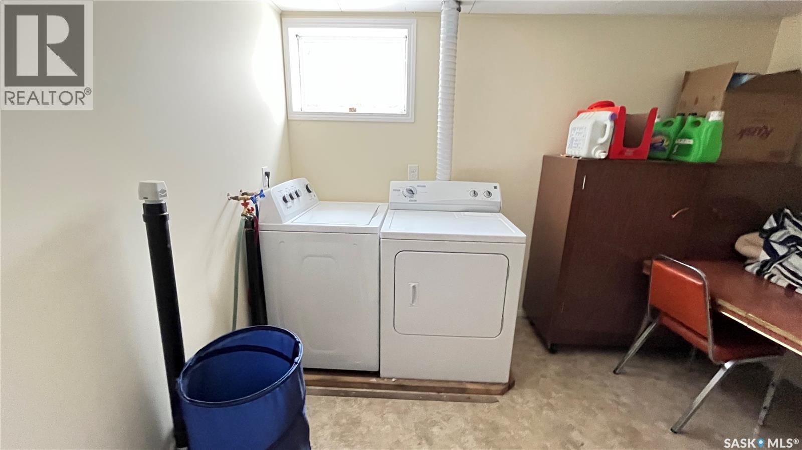 209 Hood Street, Maple Creek, Saskatchewan  S0N 1N0 - Photo 34 - SK033188