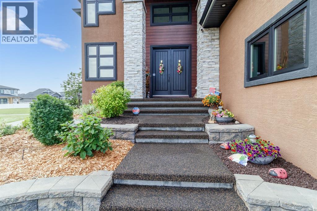 57 Lazaro Close, Red Deer, Alberta  T4R 0R8 - Photo 2 - A2298704