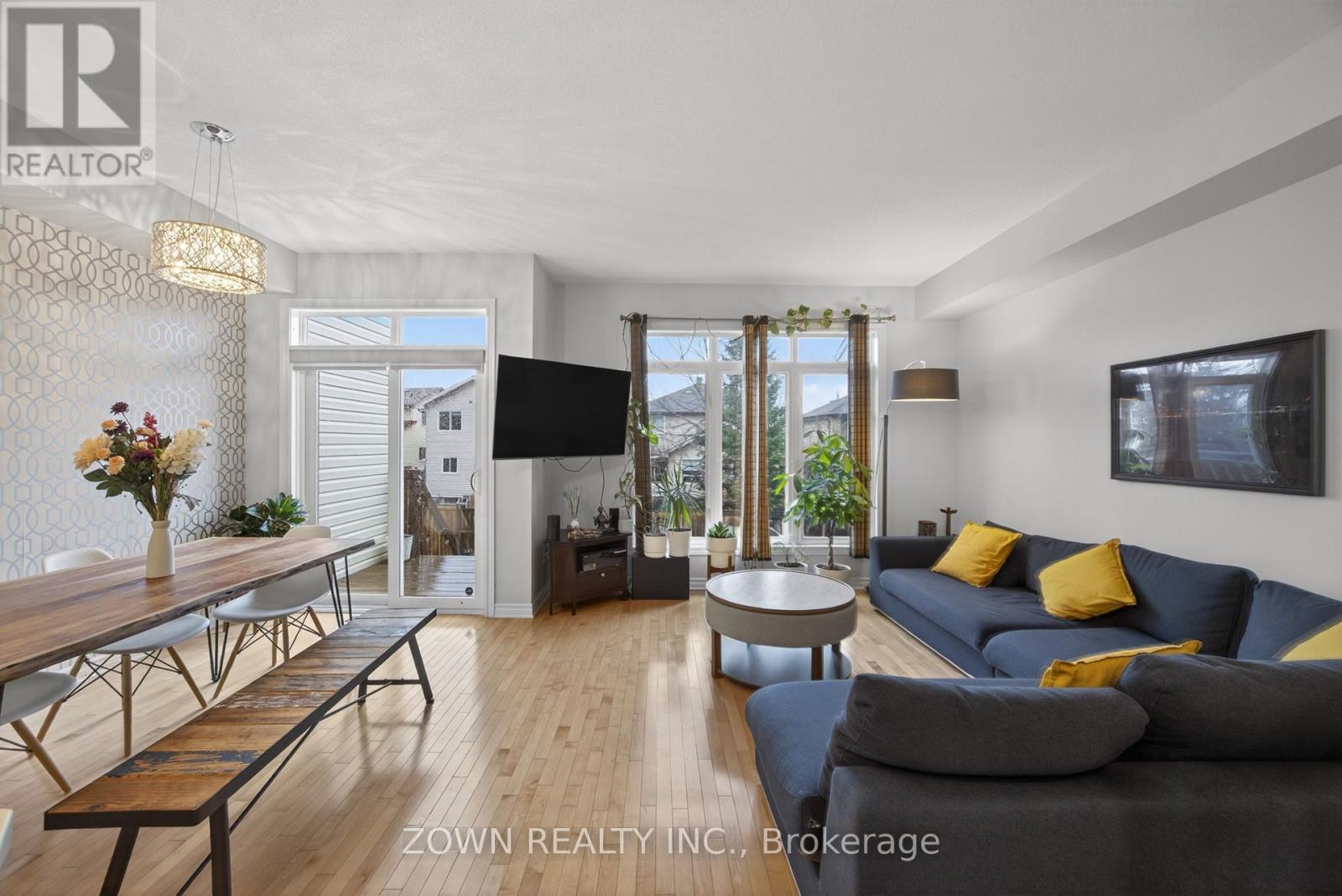 356 Kingbrook Drive, Ottawa, Ontario  K2M 0G2 - Photo 3 - X13009874