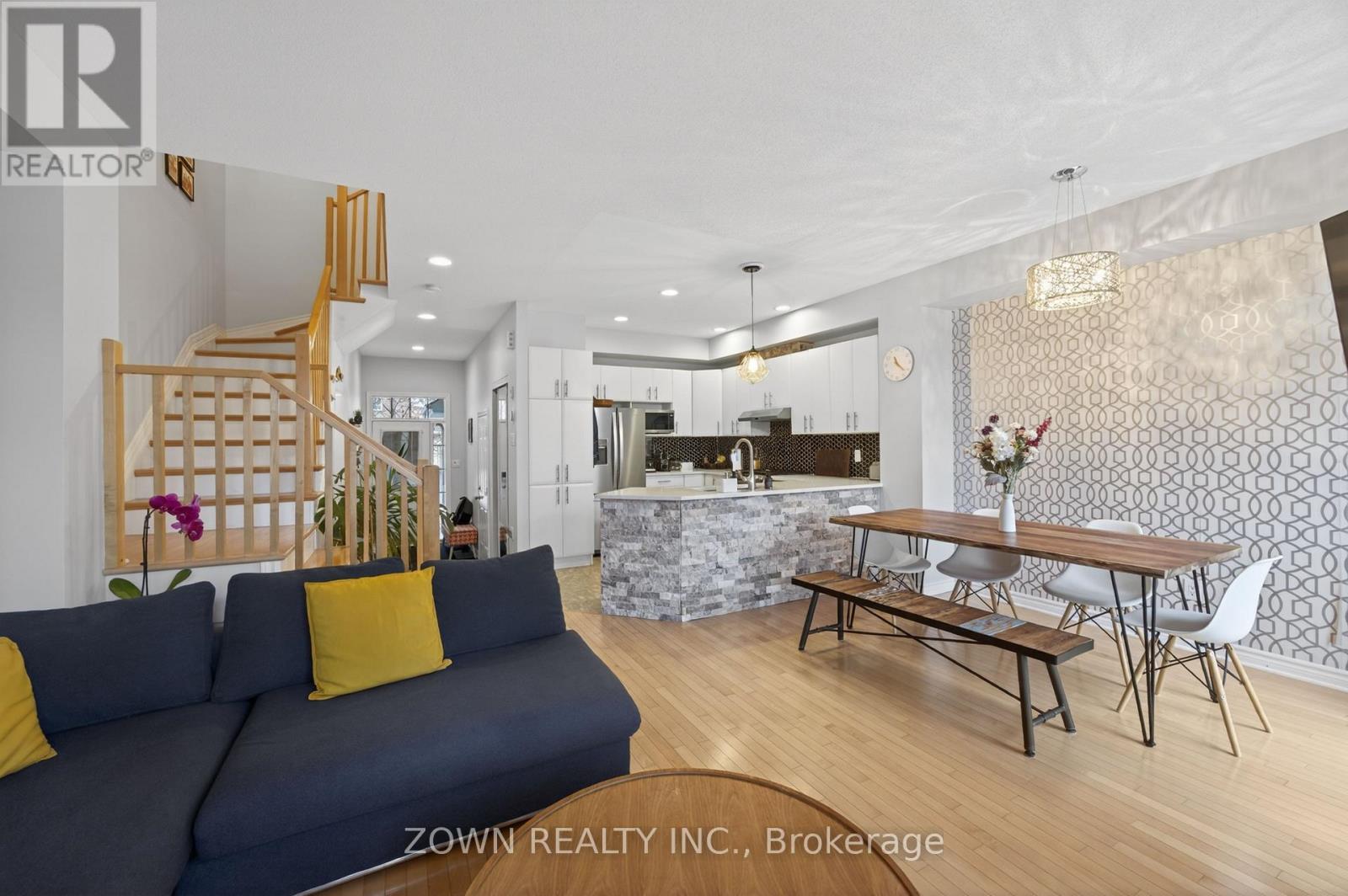 356 Kingbrook Drive, Ottawa, Ontario  K2M 0G2 - Photo 4 - X13009874