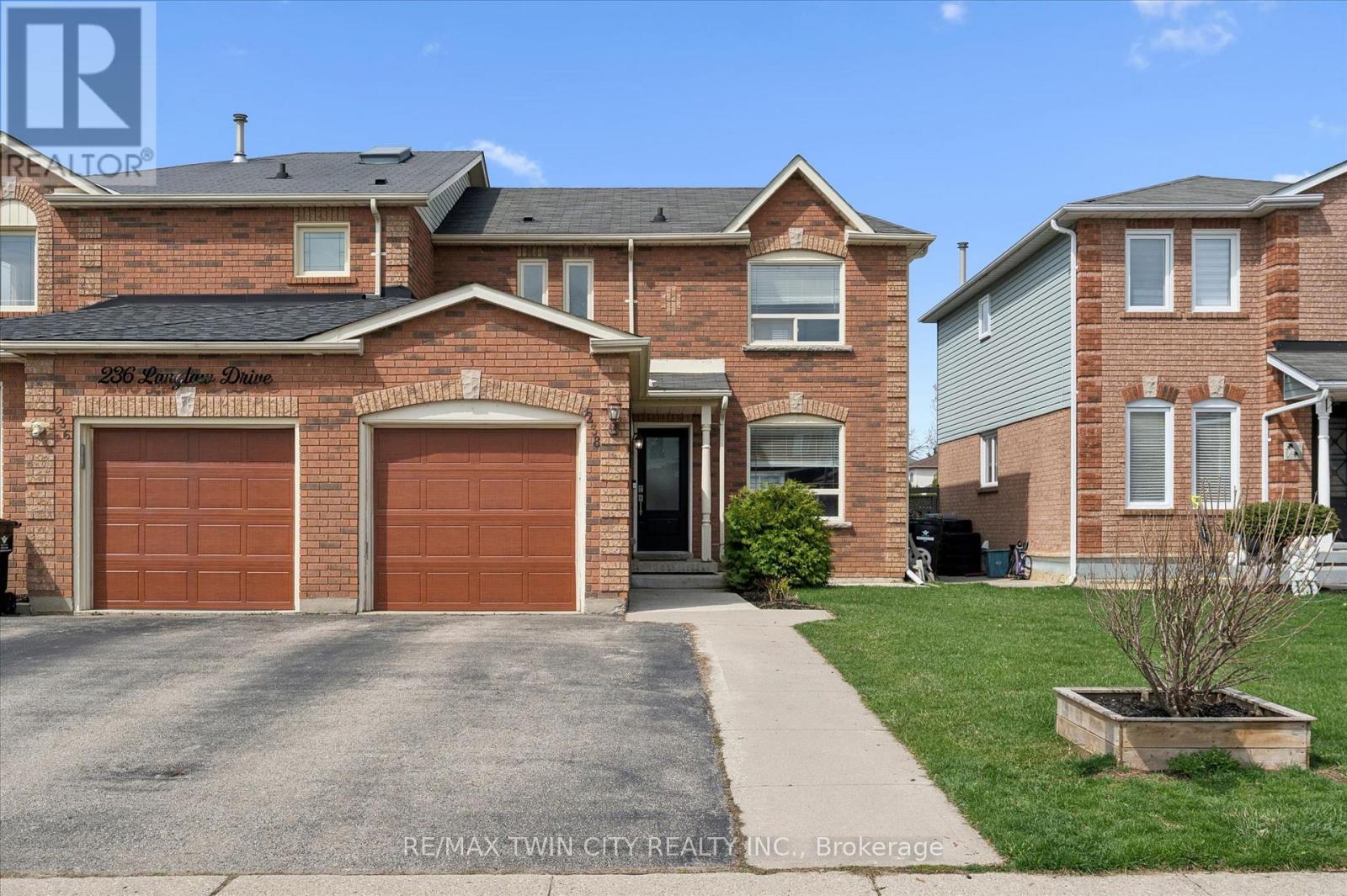 238 Langlaw Drive, Cambridge, Ontario  N1P 1B6 - Photo 2 - X13009916