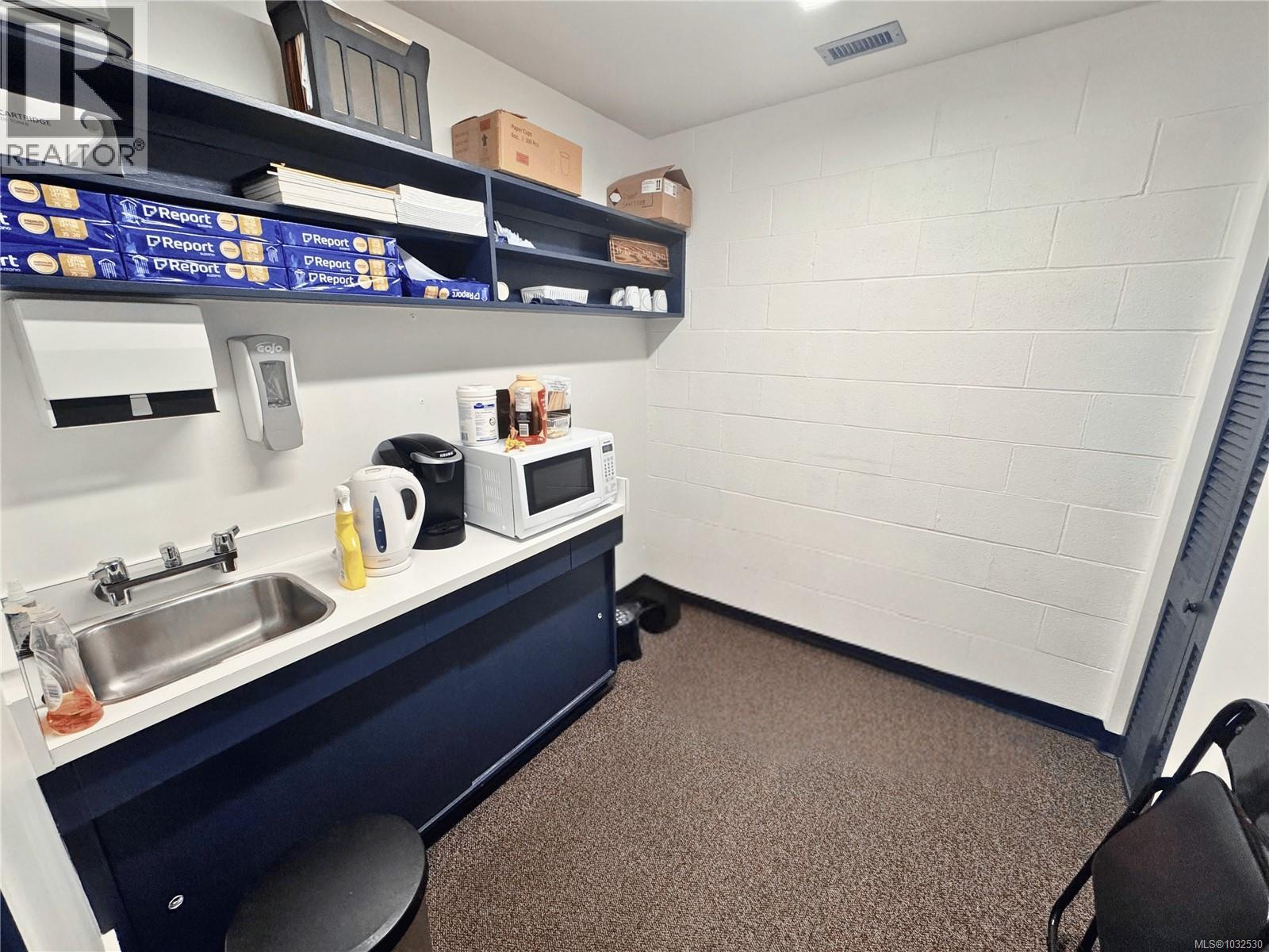 202 1175 Cook St, Victoria, British Columbia  V8V 4A1 - Photo 4 - 1032530