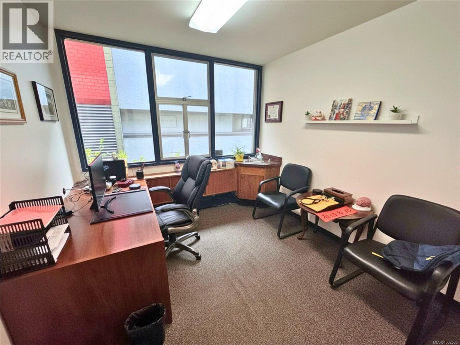 202 1175 Cook St, Victoria, British Columbia  V8V 4A1 - Photo 5 - 1032530