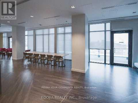1005 - 70 Princess Street, Toronto, Ontario  M5A 0X6 - Photo 11 - C12996054