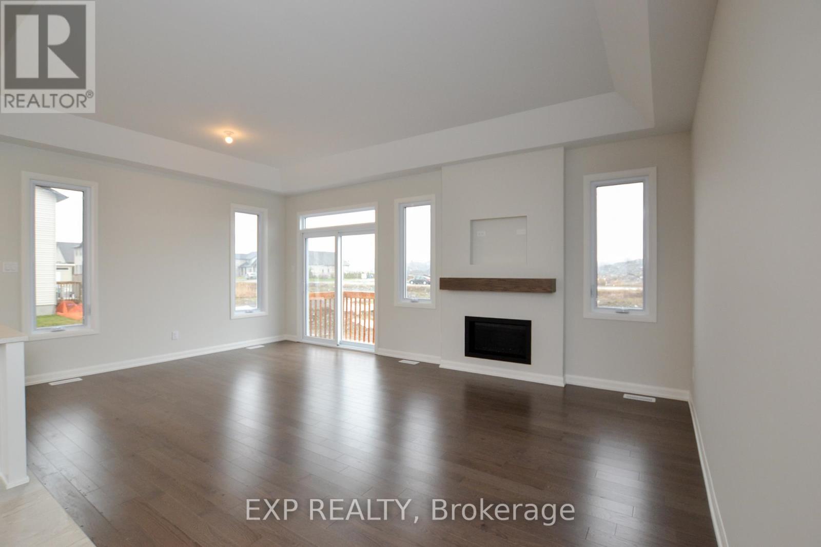 310 Turquoise Street, Clarence-Rockland, Ontario  K4K 0L5 - Photo 2 - X12506522