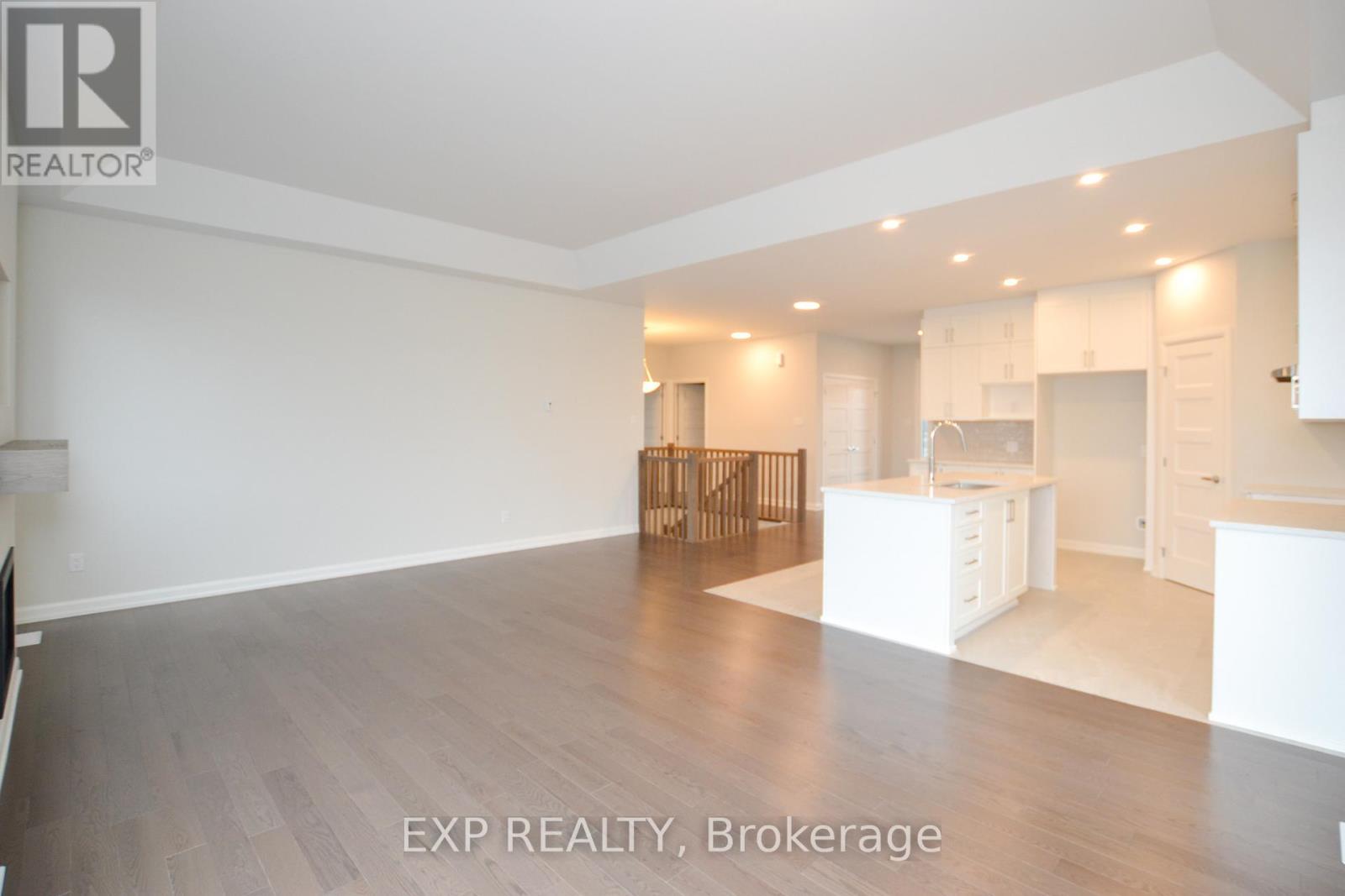 310 Turquoise Street, Clarence-Rockland, Ontario  K4K 0L5 - Photo 3 - X12506522